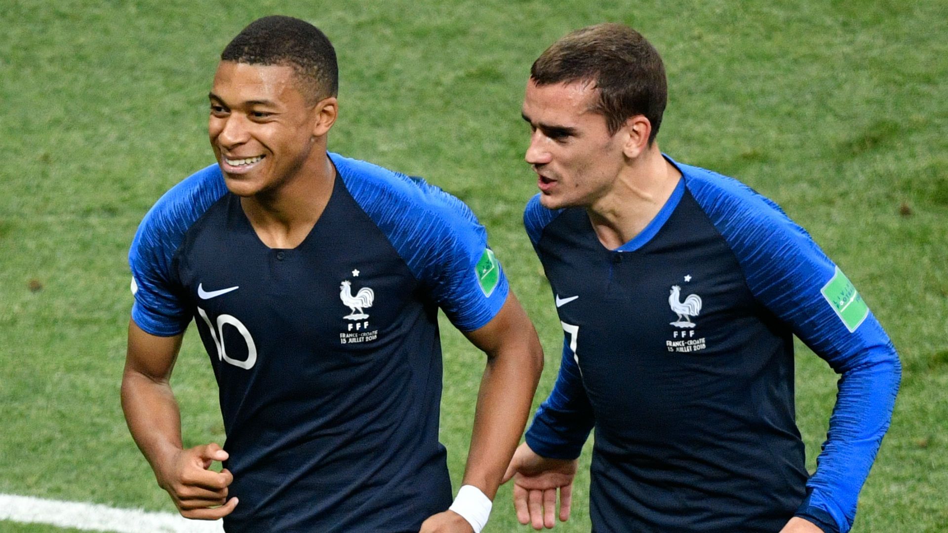 Mbappé Griezmann França Copa do Mundo 16 07 2018