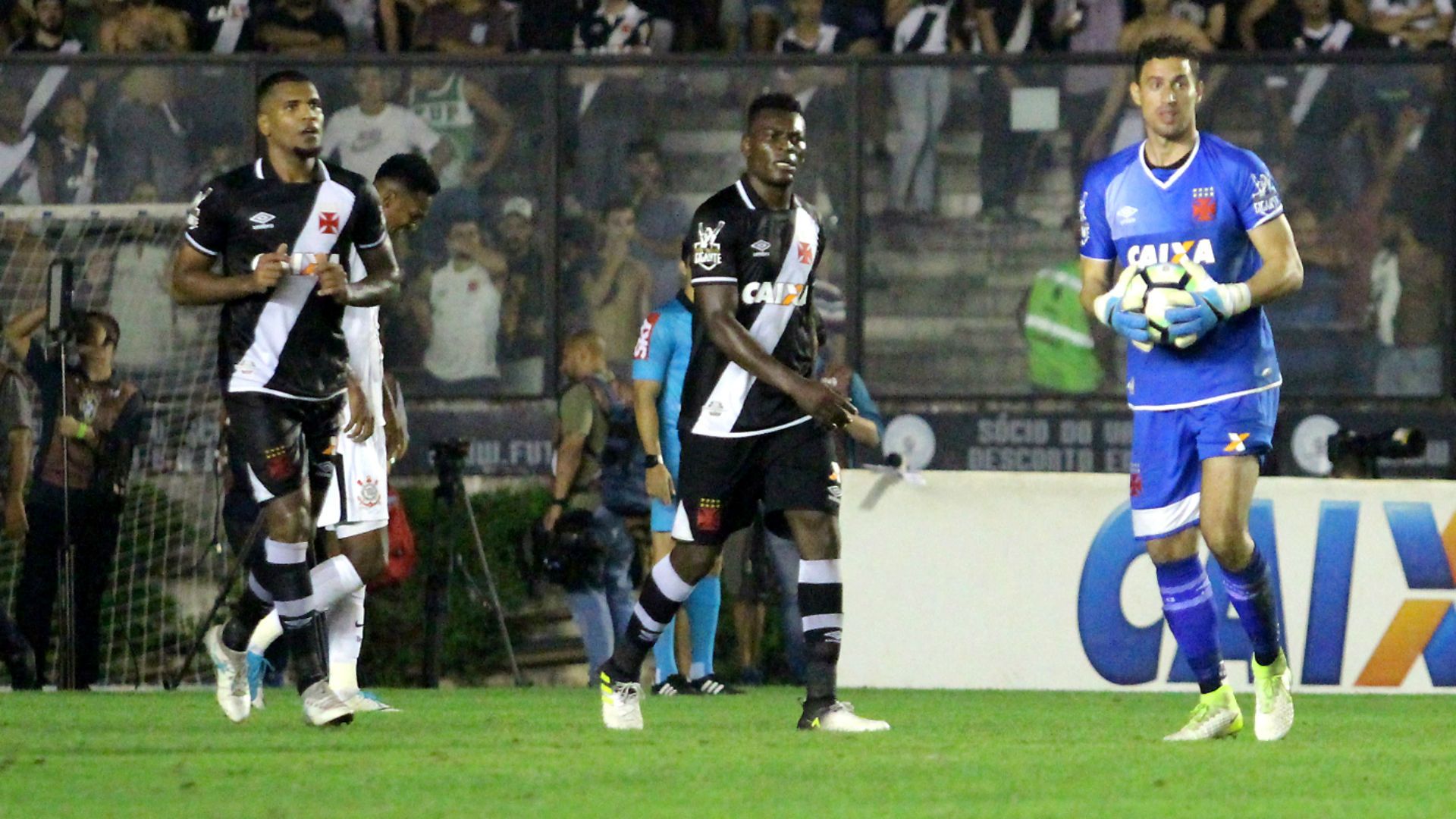 Breno Paulão Martín Silva Vasco Brasileirão 22 06 2017