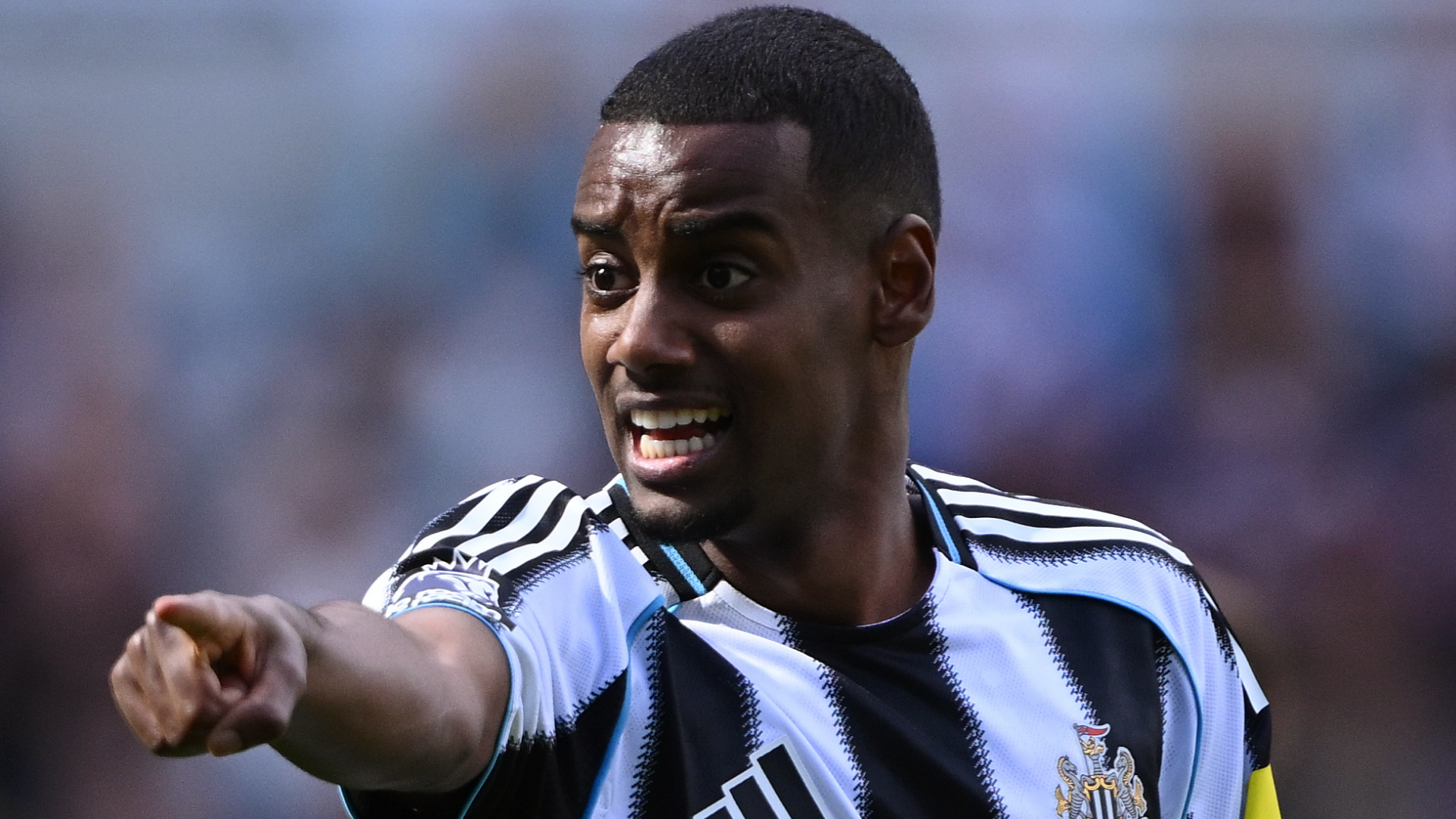 ‘It’s ridiculous’ – Newcastle legend Alan Shearer SLAMS Magpies over Alexander Isak transfer stance amid Liverpool interest