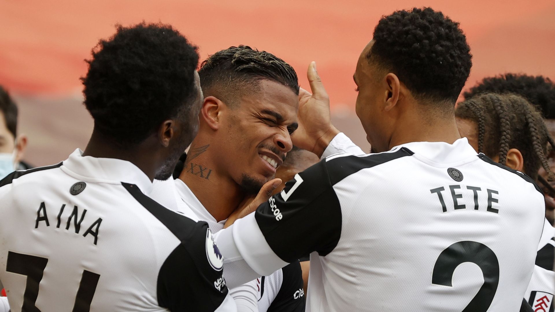 Fulham celebrate Mario Lemina goal vs Liverpool 2020-21