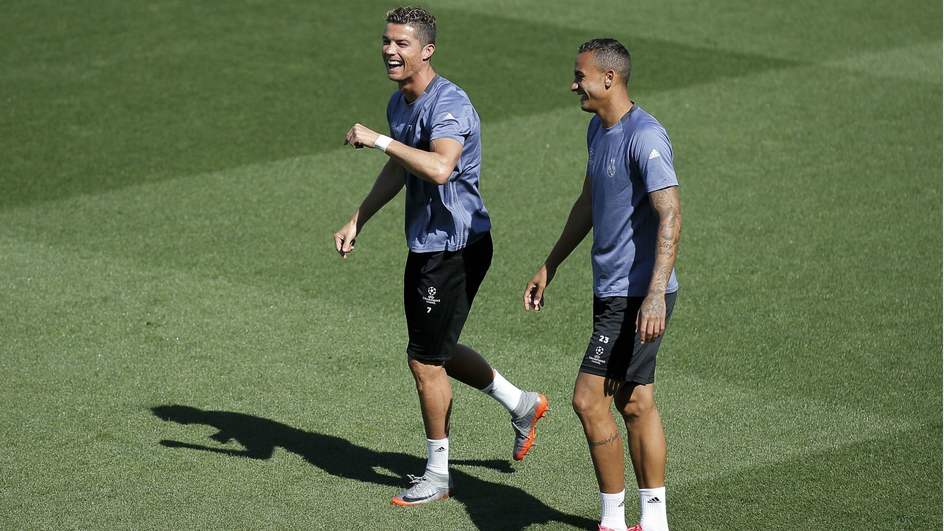Danilo Cristiano Ronaldo Real Madrid training 2017