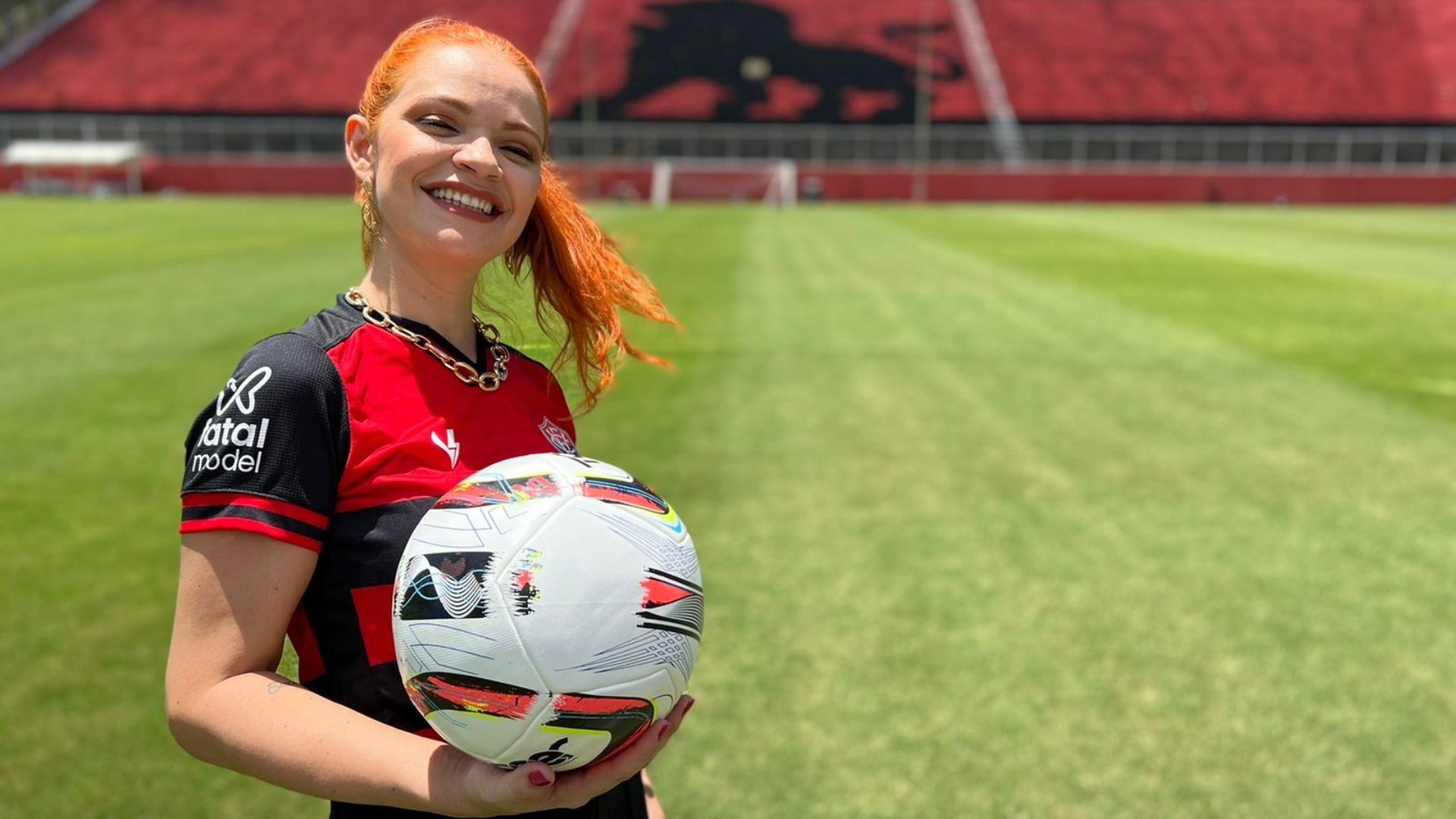 EC Vitoria Fatal Model Escort girl sponsor maillot