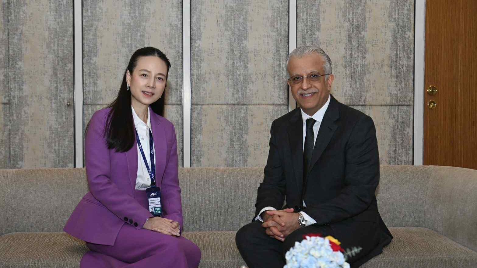 นวลพรรณ ล่ำซำ