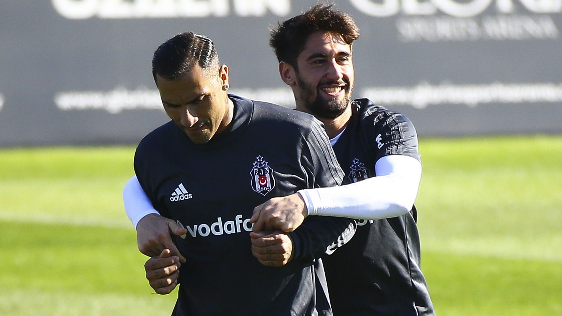 Orkan Cinar Ricardo Quaresma Besiktas