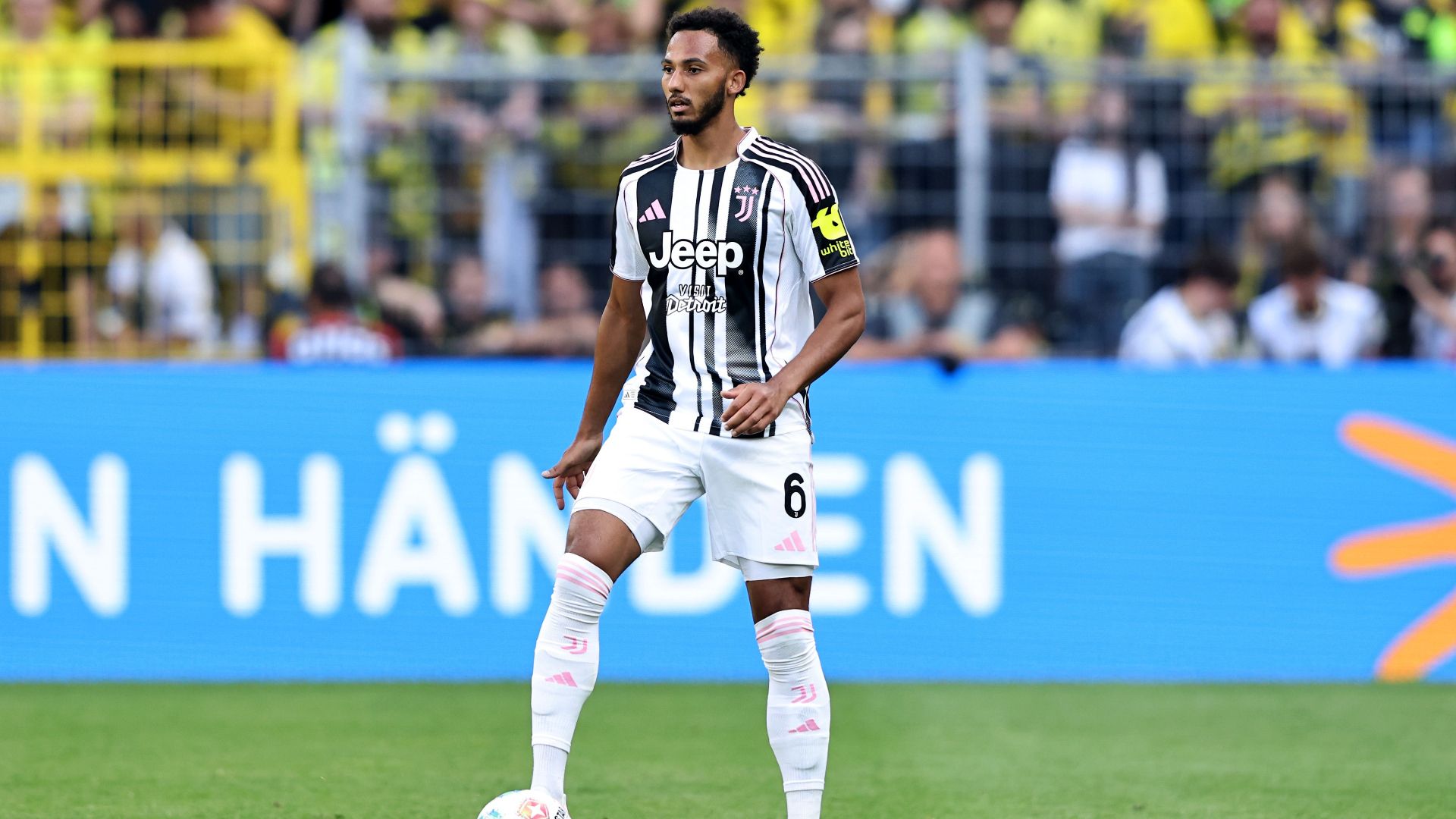 Lloyd Kelly Juventus