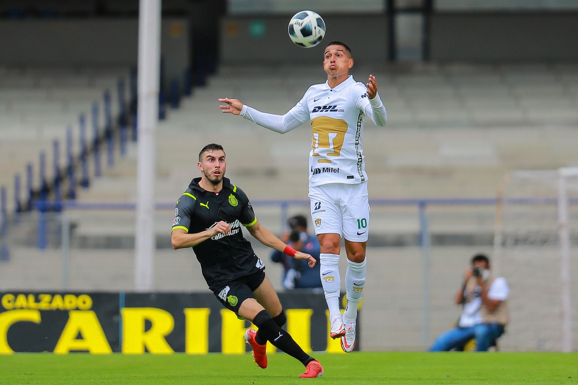 Alejandro Mayorga Favio Álvarez Pumas Chivas Apertura 2021