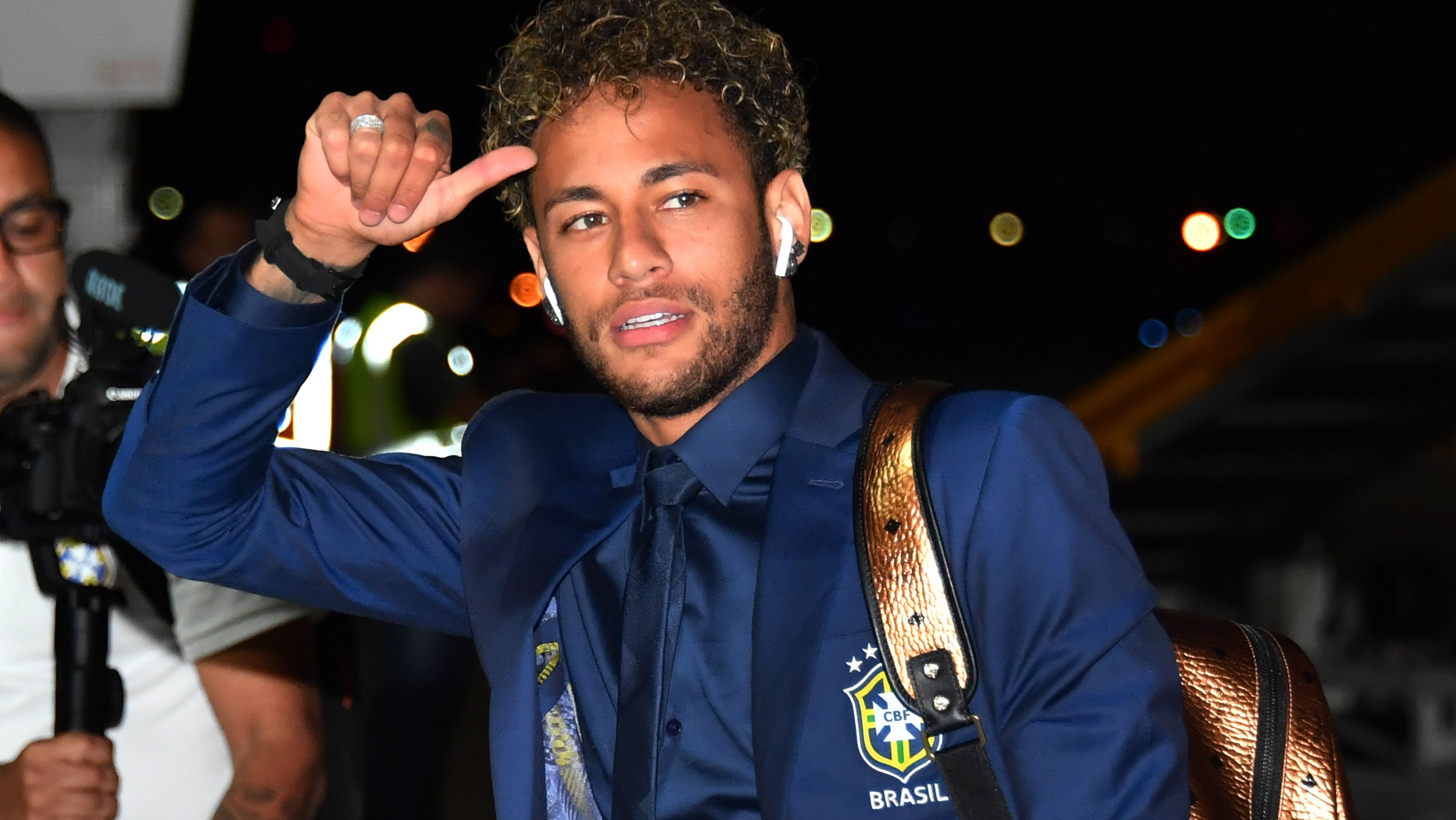 Neymar - Brasil - Desembarque - Copa do Mundo - 10/06/2018