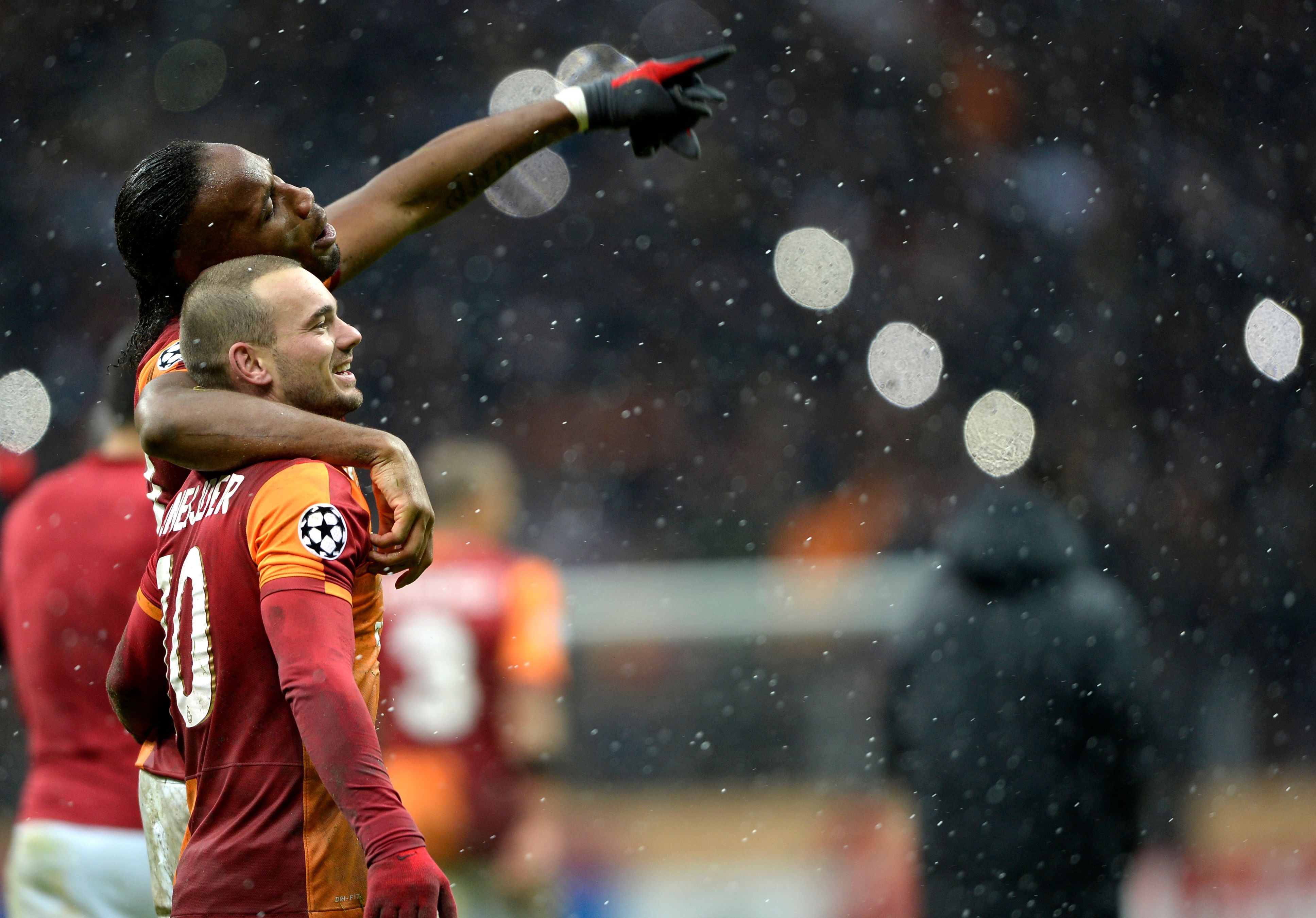 Galatasaray attackers Didier Drogba and Wesley Sneijder