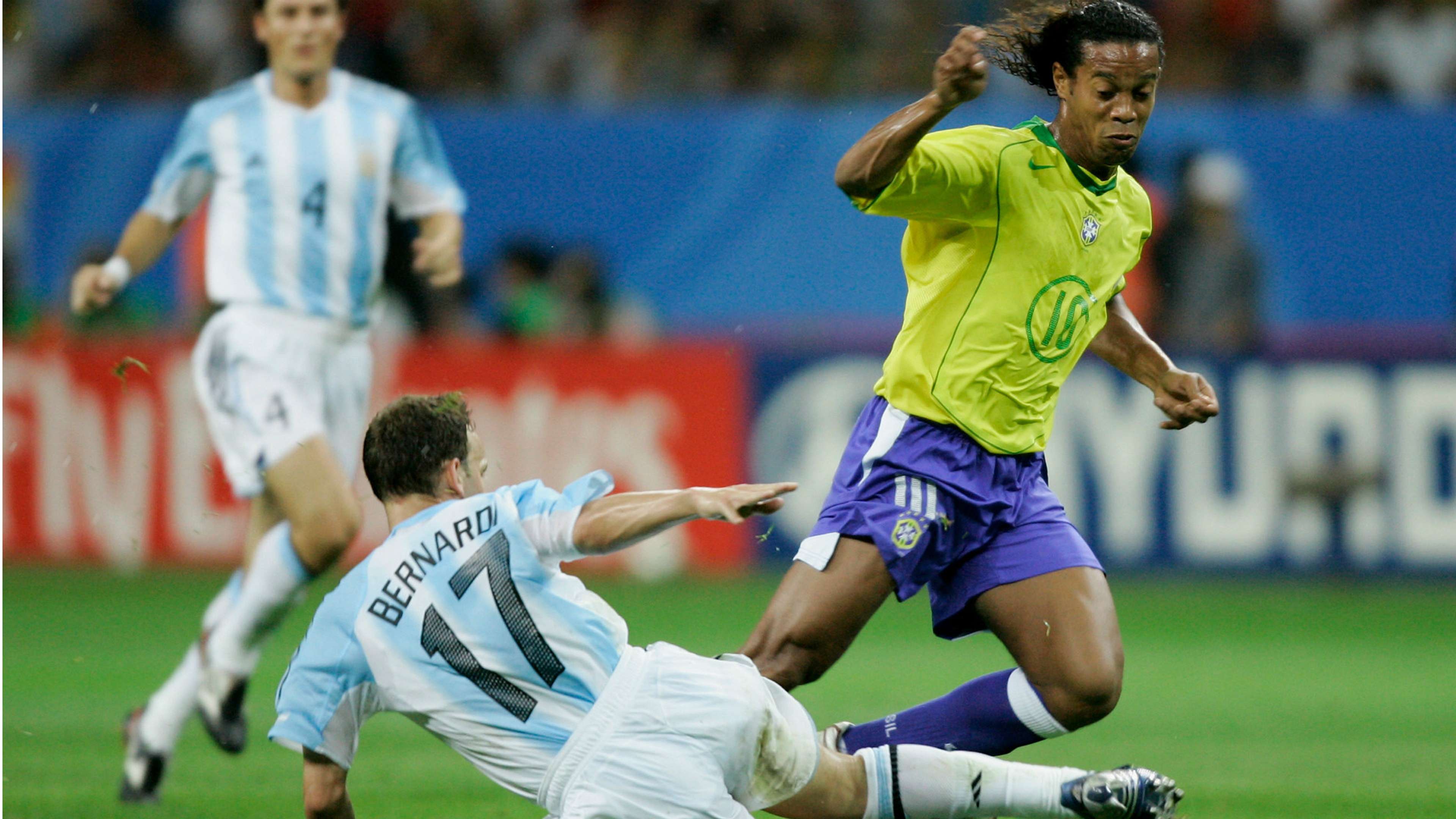 Ronaldinho Lucas Bernardi Brazil 4 Argentina 1 FIFA Confederations Cup 24062005
