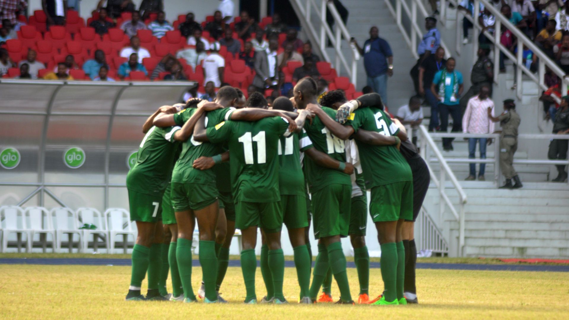 Nigeria huddle for prayers
