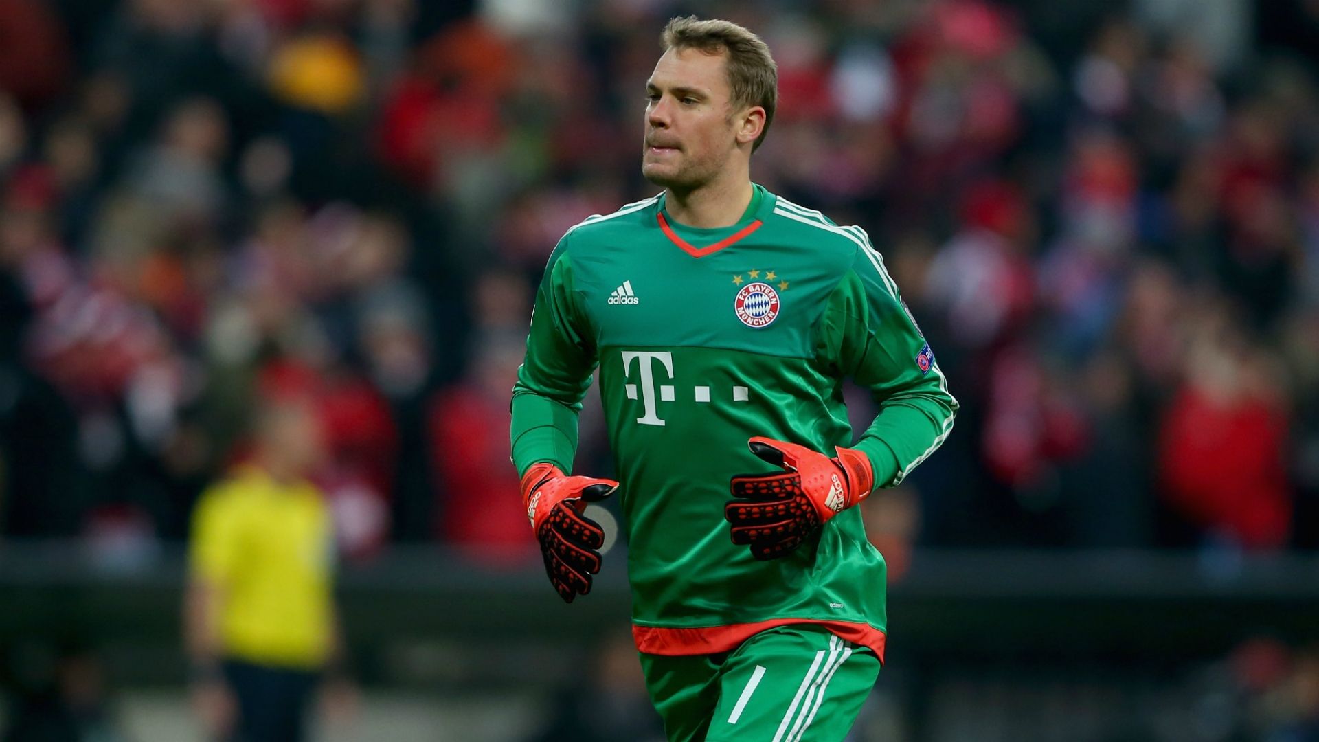If footballers were NFL stars/Manuel Neuer