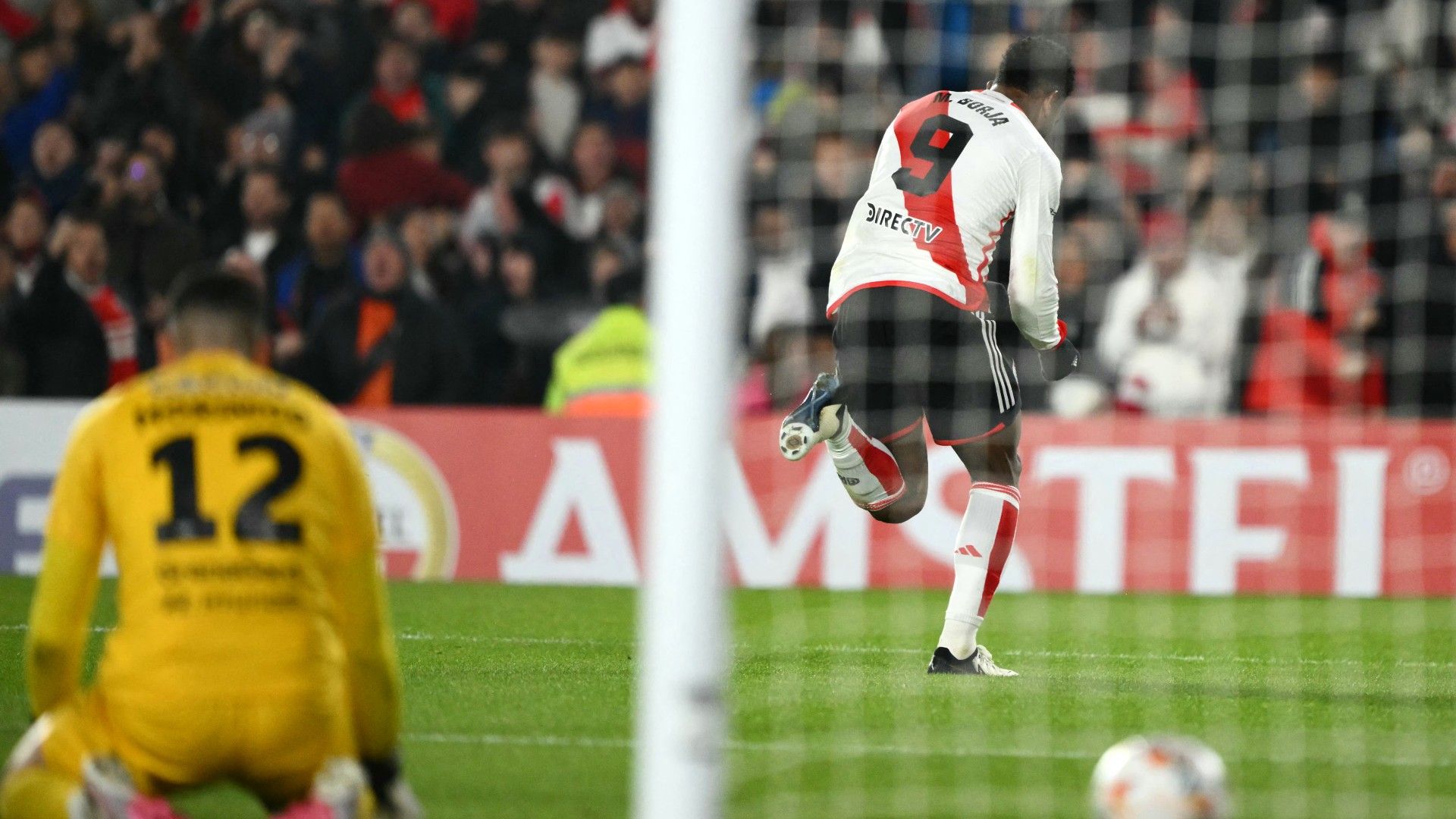 Miguel Borja River Libertad Copa Libertadores 14052024