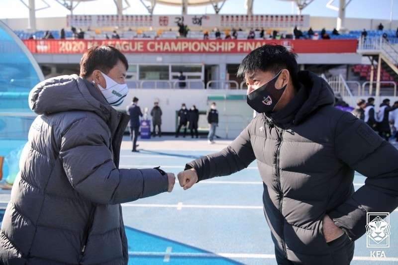 김해 윤성효 경주 서보원 감독