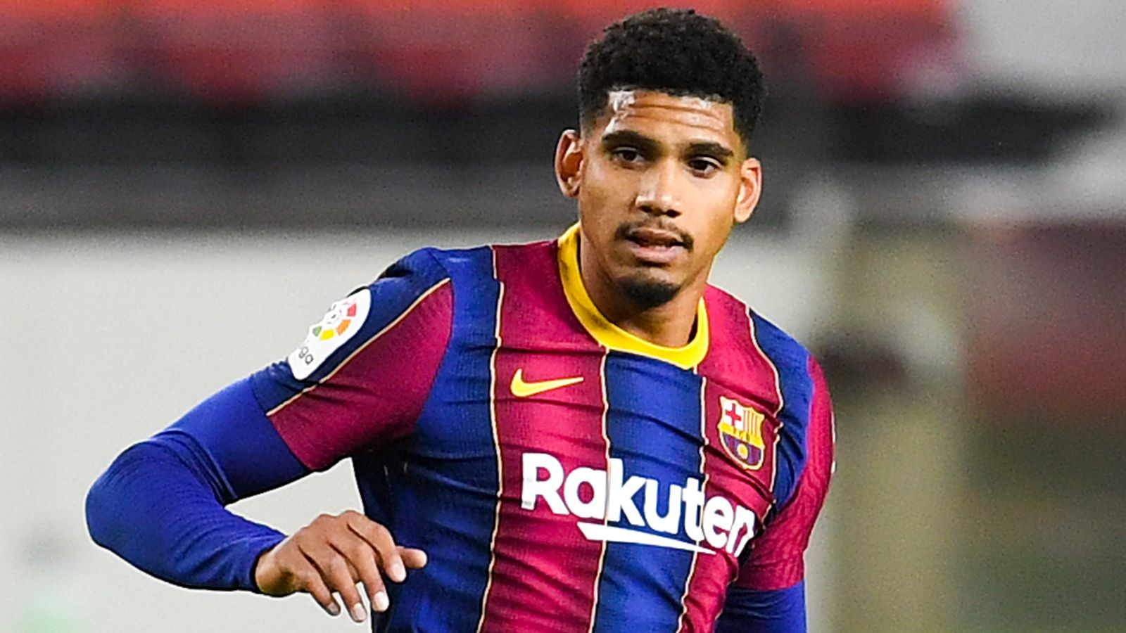 barcelona sevilla ronald araujo