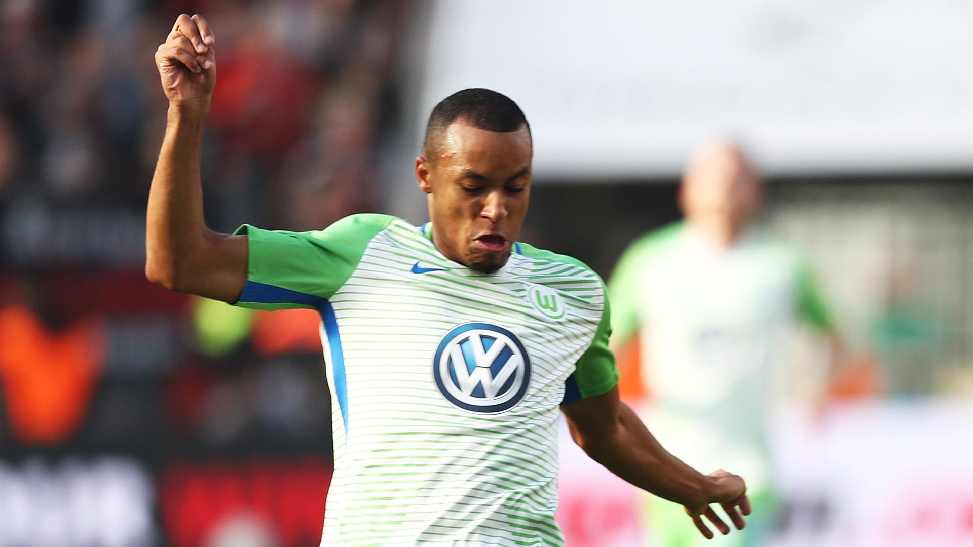 Tisserand Wolfsburg Leverkusen Bundesliga 10152017