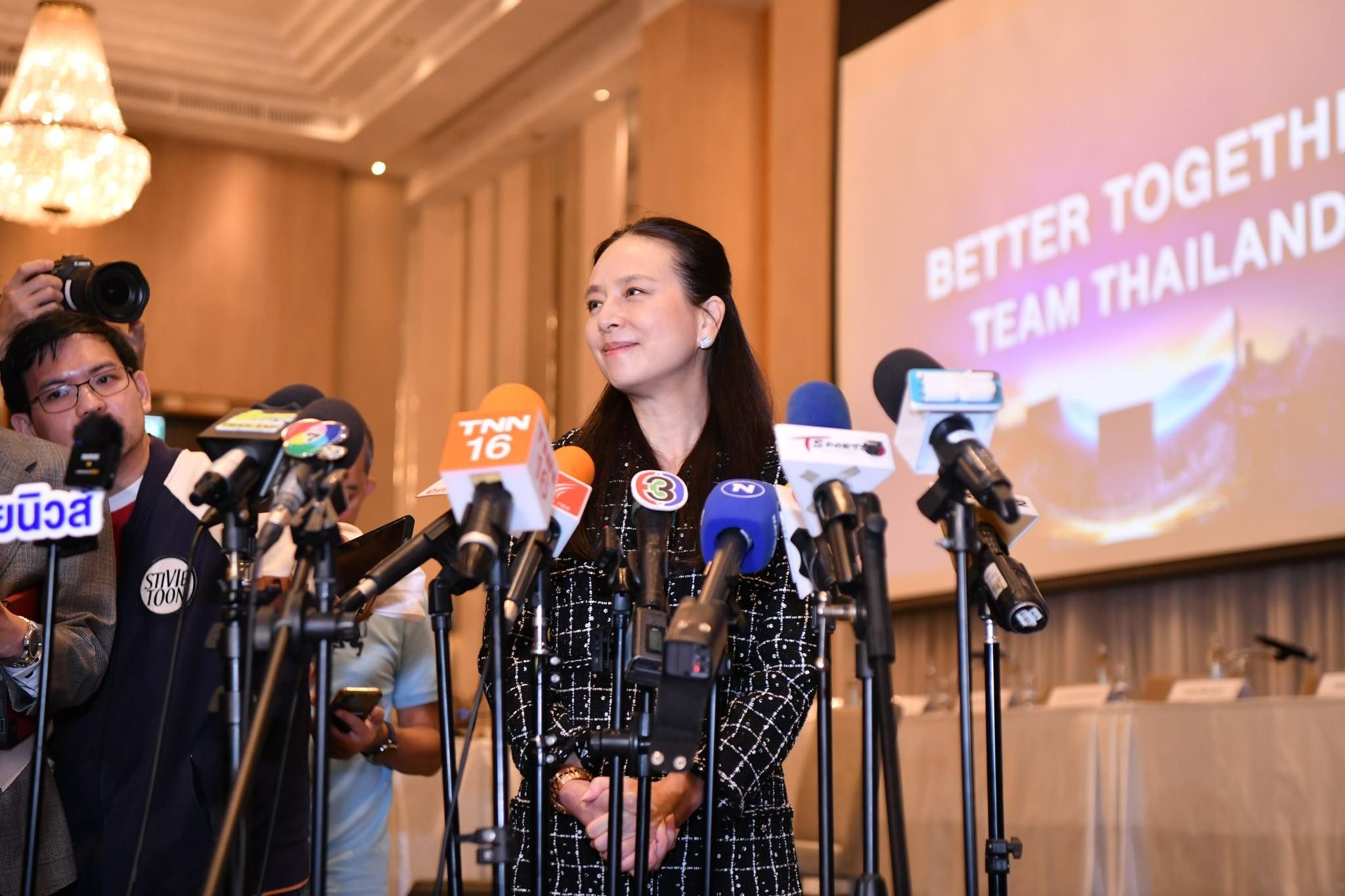 นวลพรรณ ล่ำซำ