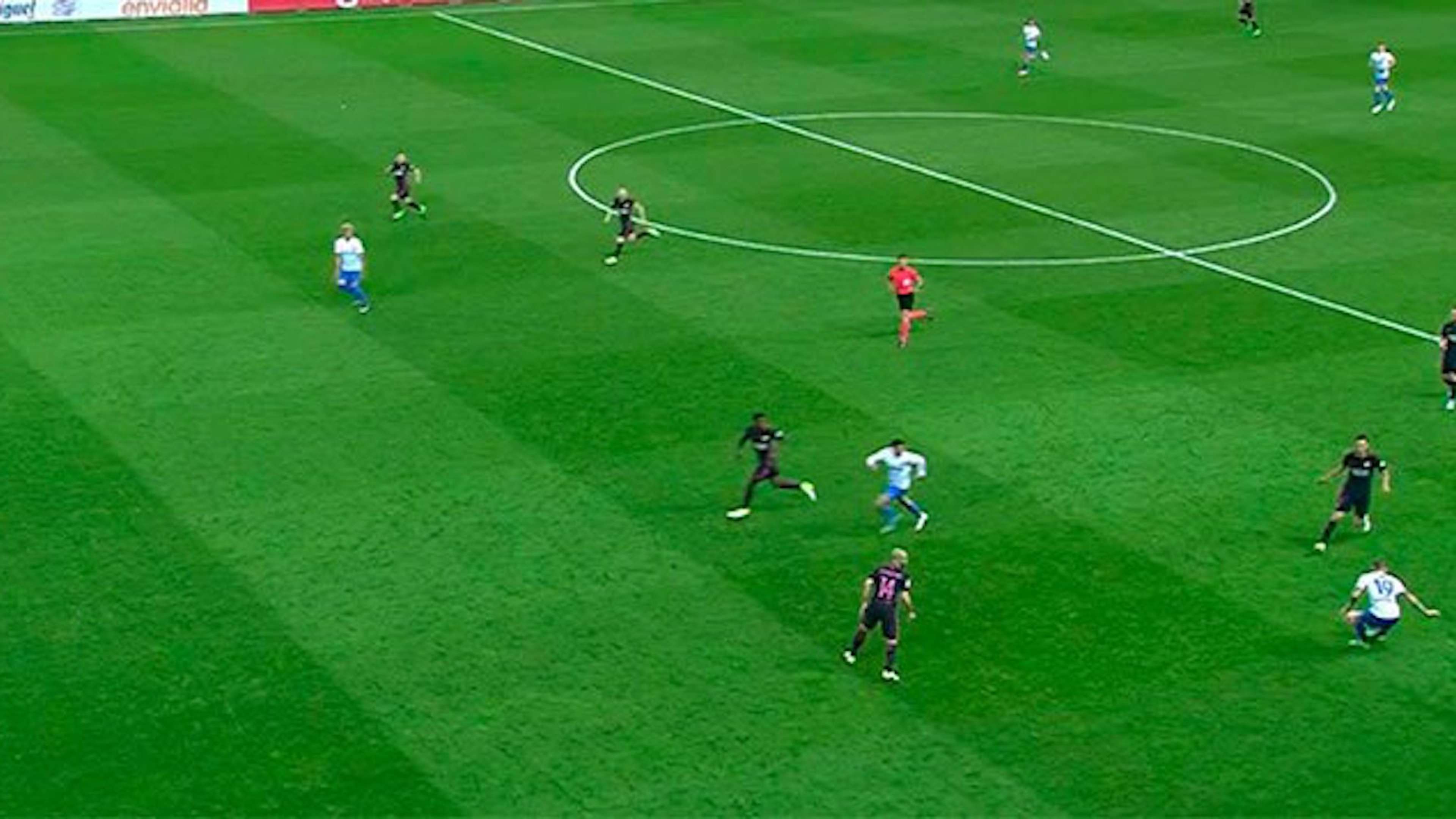 Gol mal anulado al Málaga