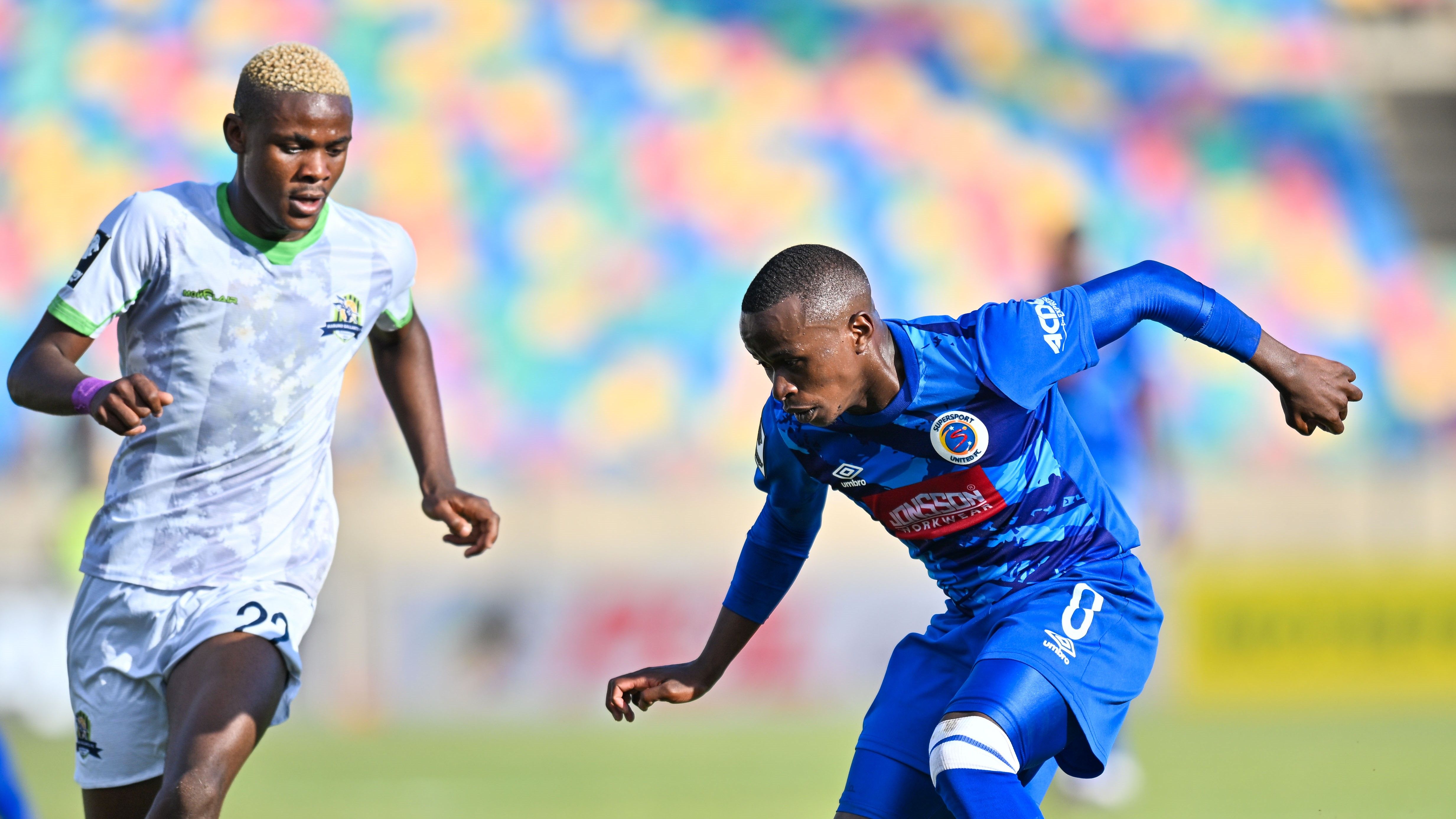 Siphesihle Ndlovu of SuperSport United challenges Daniel Msendami of Marumo Gallants