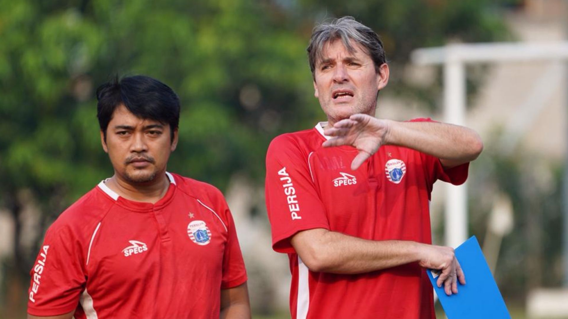 Julio Banuelos & San San Susanpur