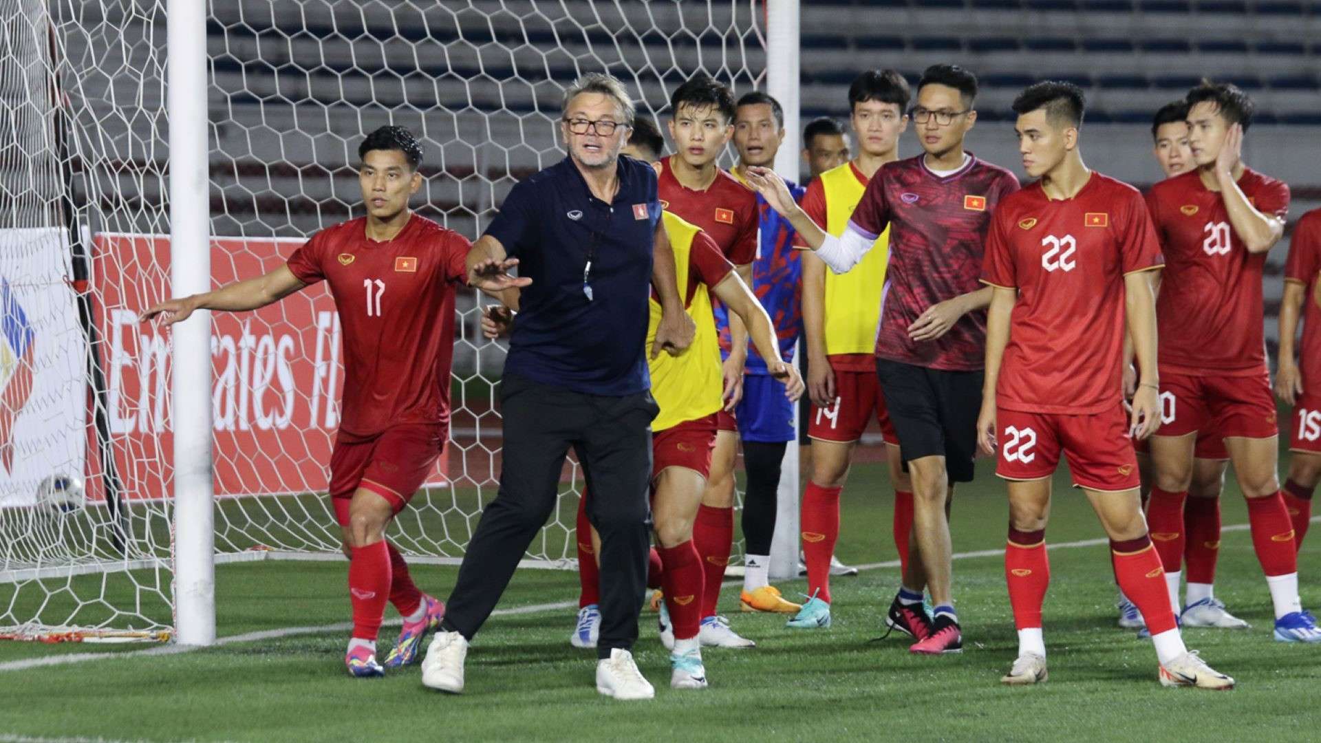 Philippe Troussier - Pelatih Vietnam