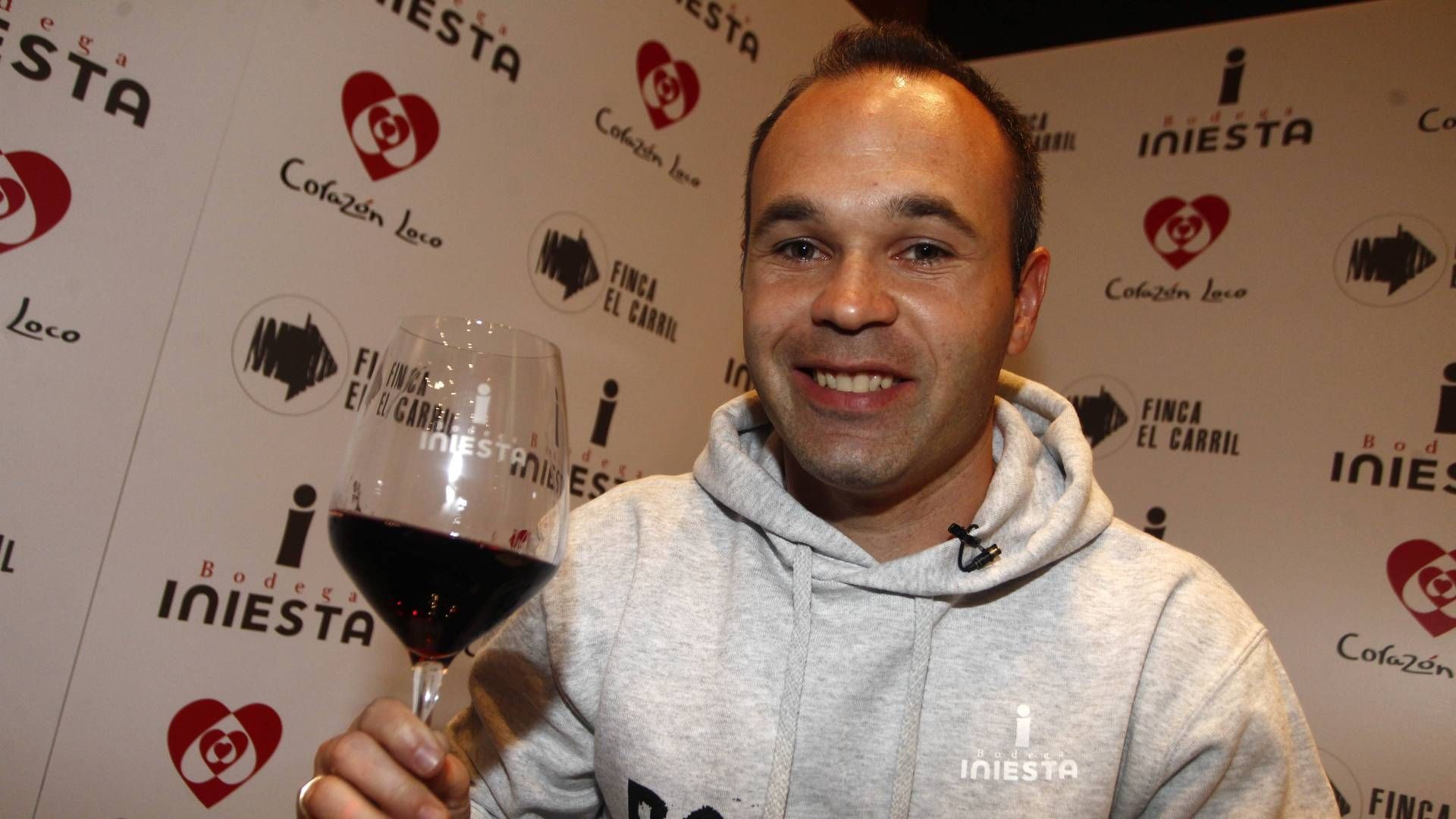 GER ONLY Andres Iniesta Wein