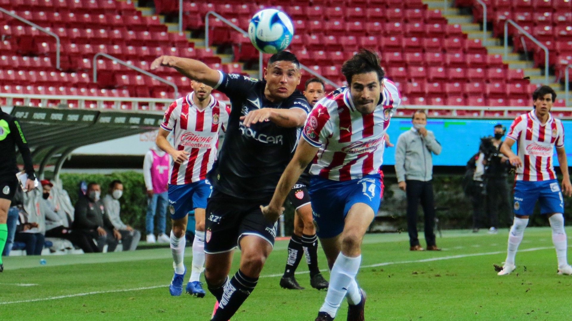 Antonio Briseño Maximiliano Salas Chivas vs Necaxa Guardianes 2021