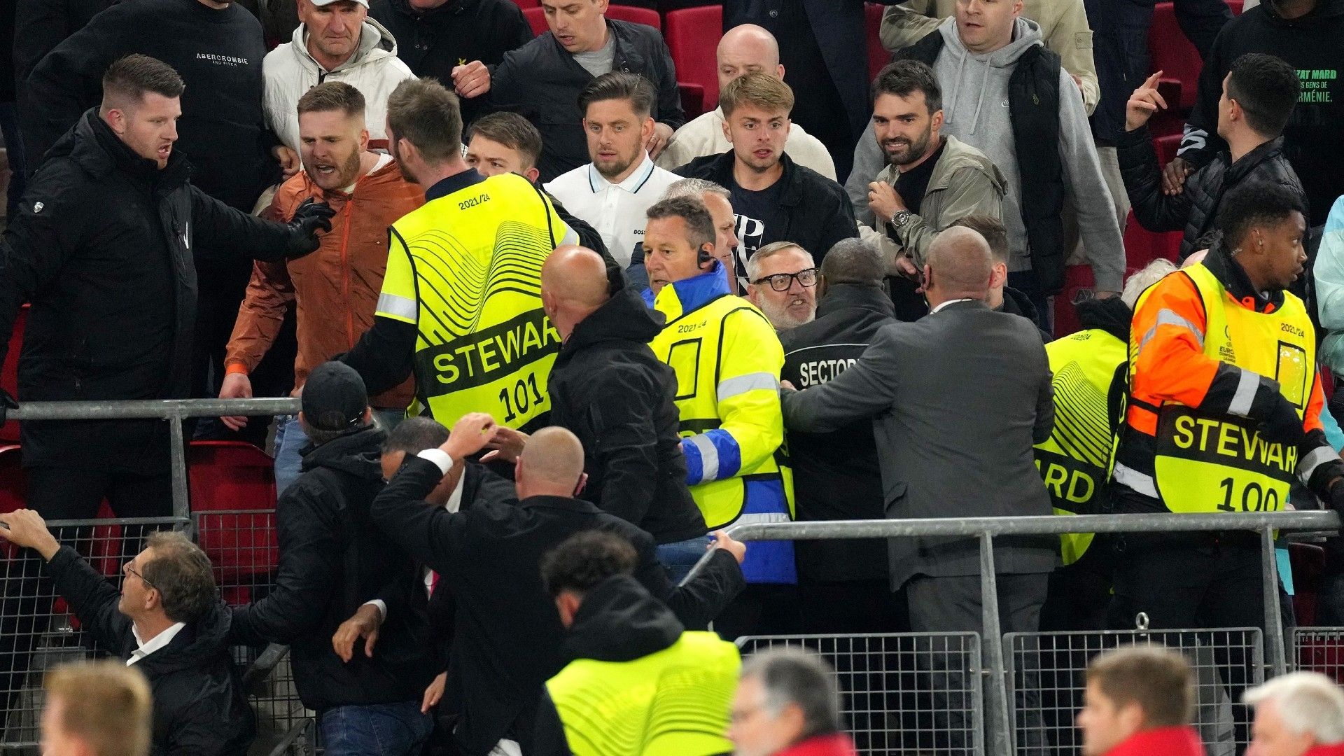 West Ham Fans vs Alkmaar