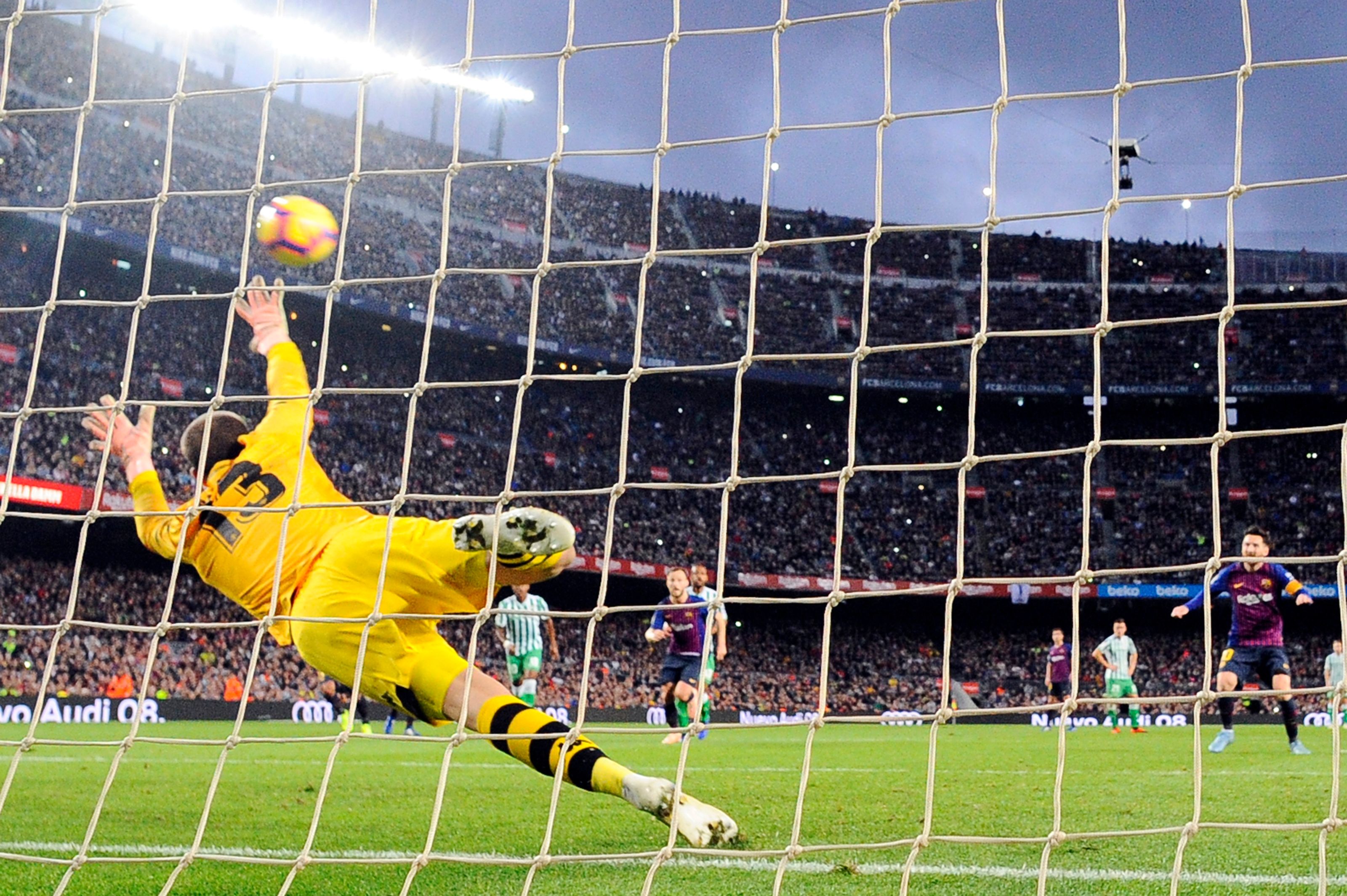 MESSI BARCELONA BETIS LALIGA