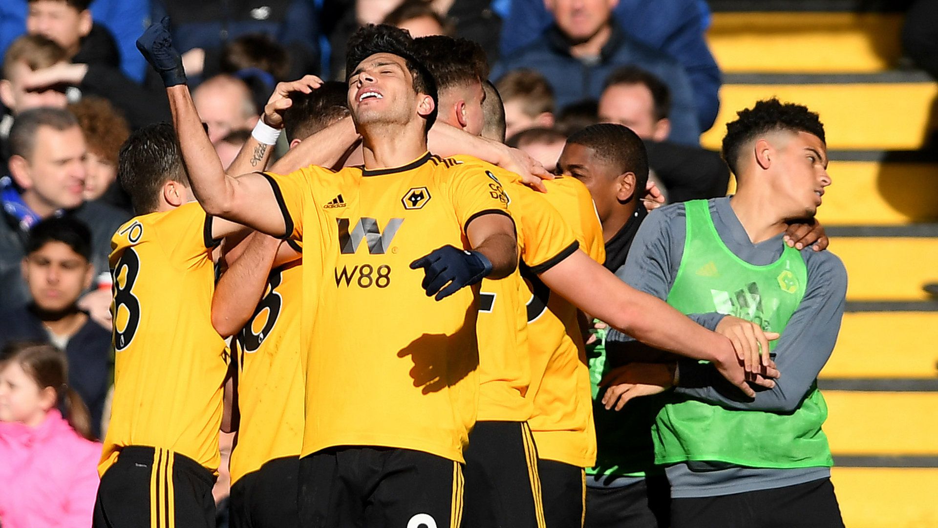 Raul Jimenez Chelsea vs Wolves 2018-19