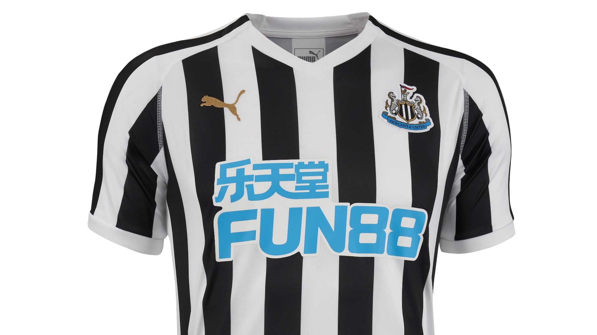 Newcastle United 18-19 home kit