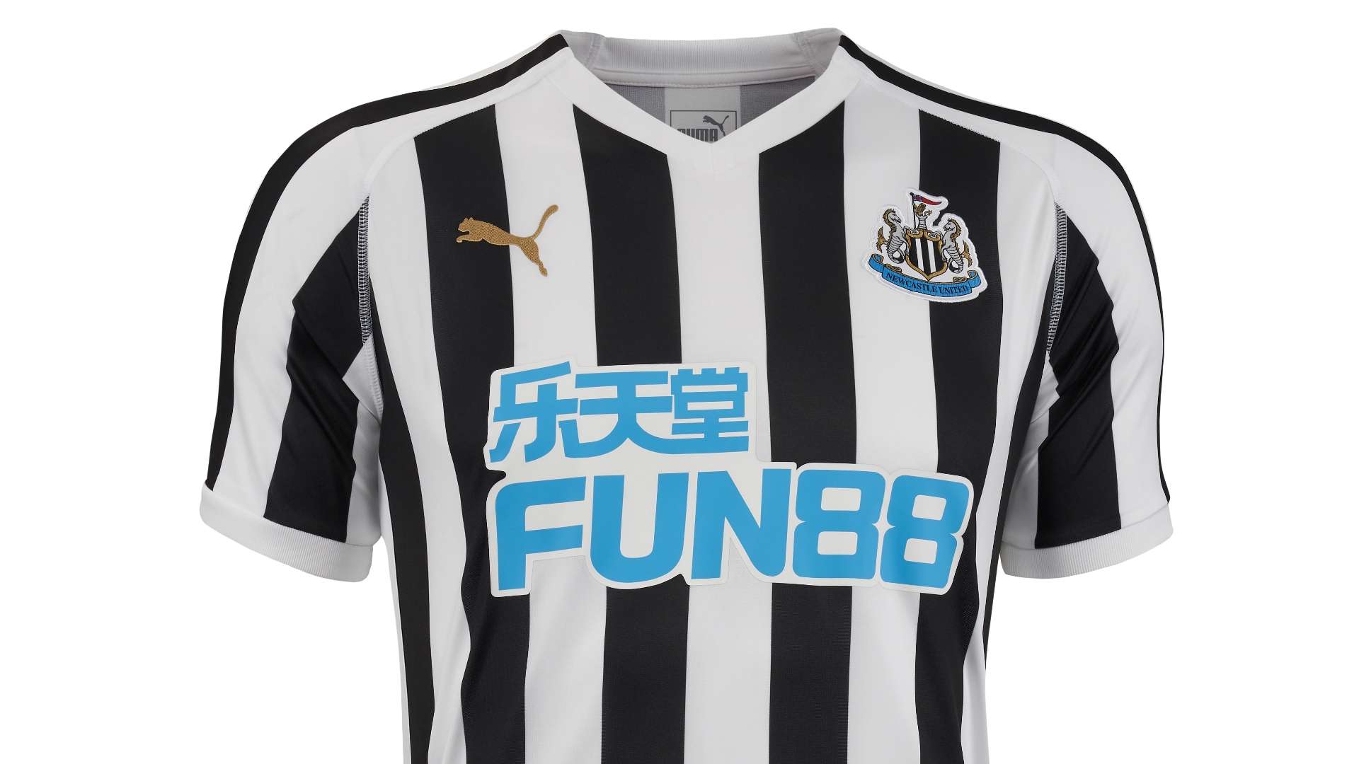 Newcastle United 18-19 home kit