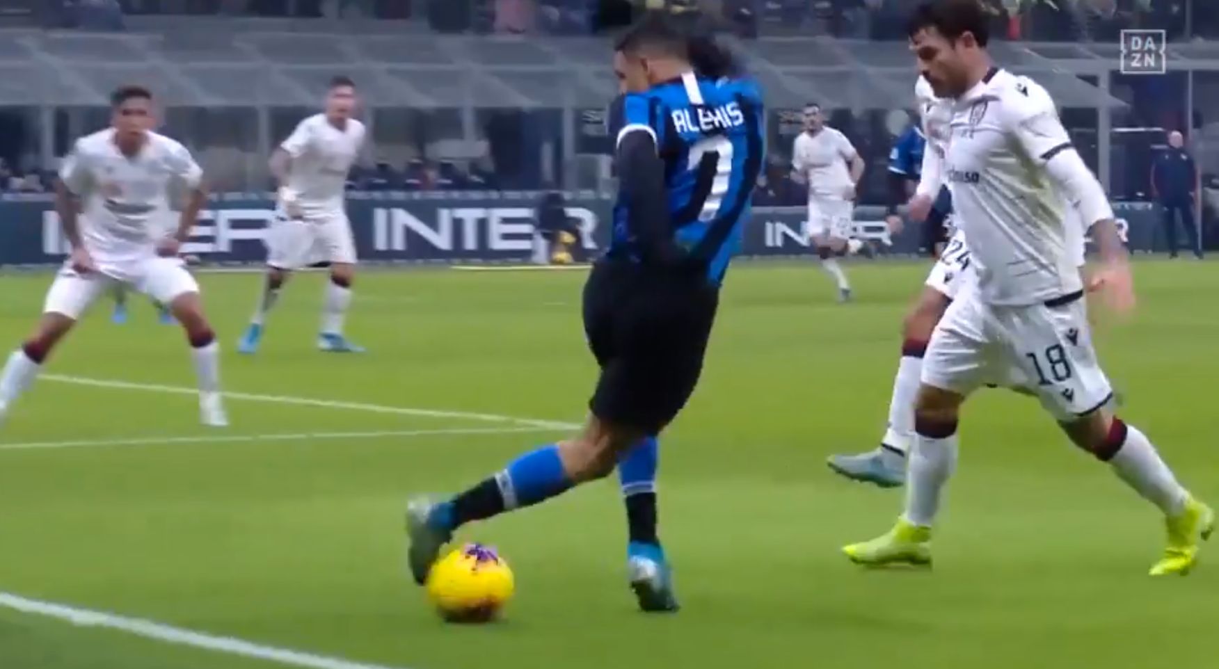 Alexis Sanchez Inter Cagliari Coppa Italia 2020