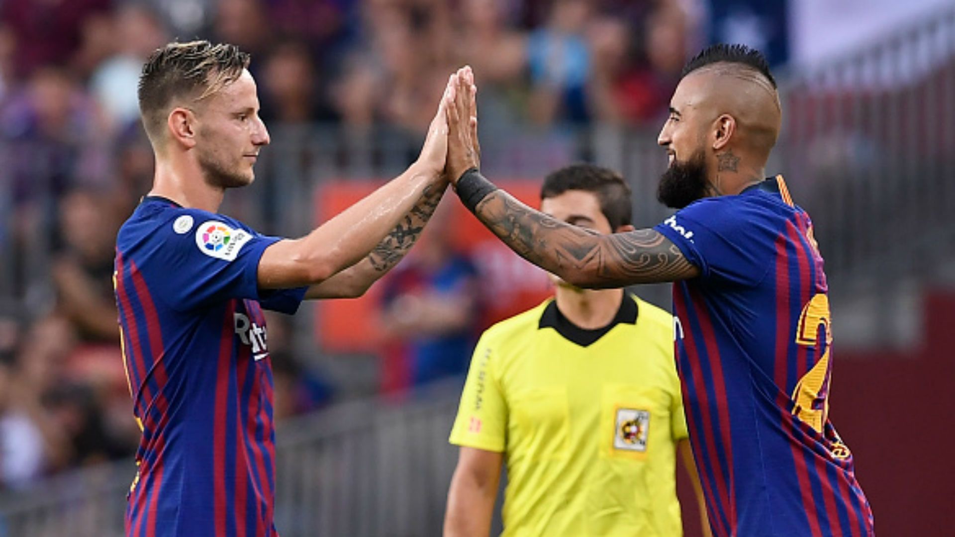 Ivan Rakitic Arturo Vidal FC Barcelona LaLiga