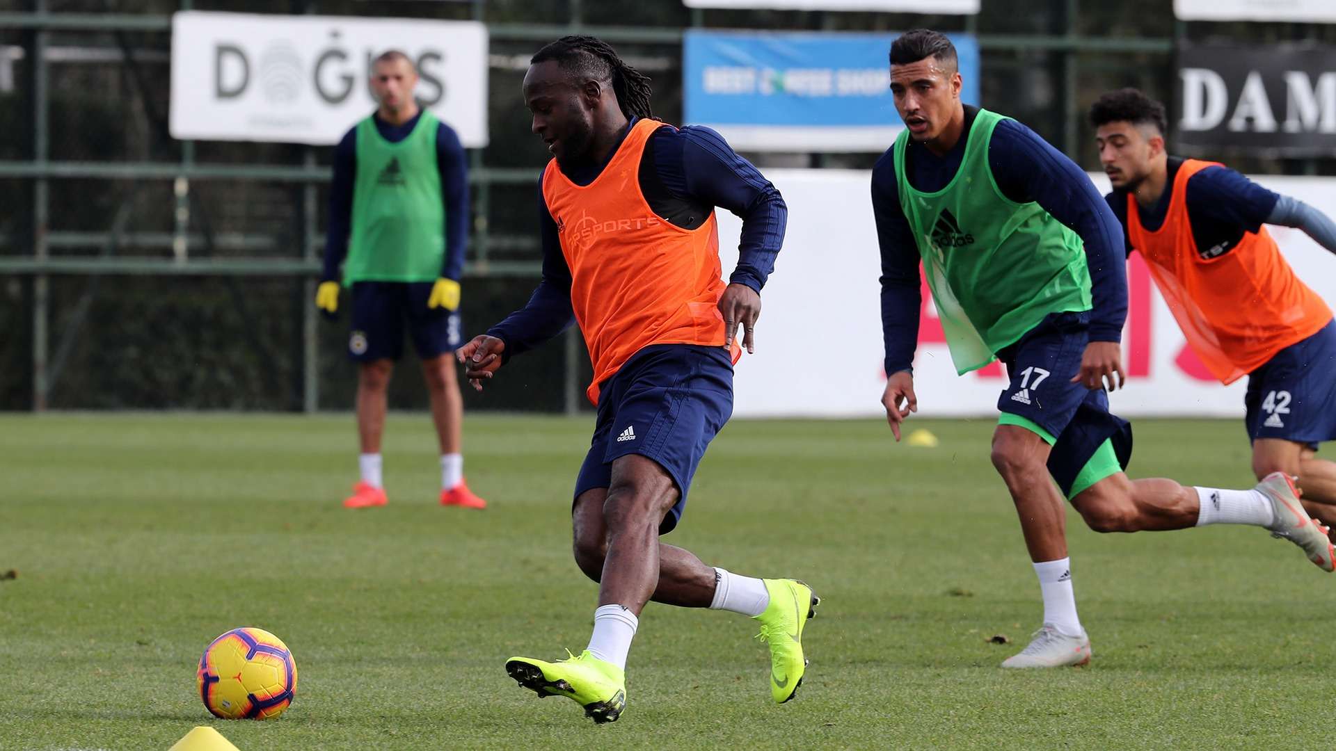 Victor Moses Fenerbahce