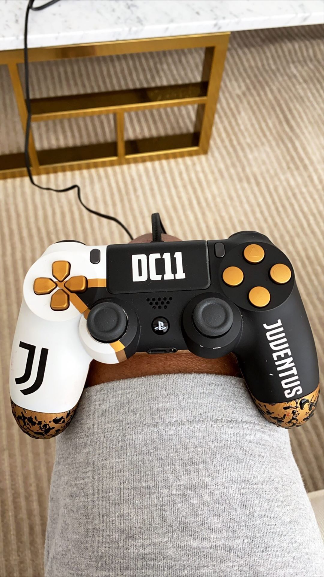 Douglas Costa joypad