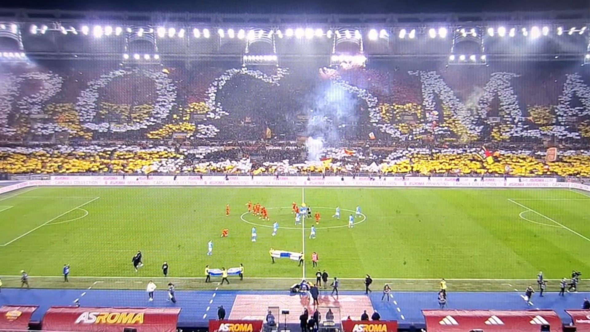 Roma Napoli coreografia tribuna Tevere