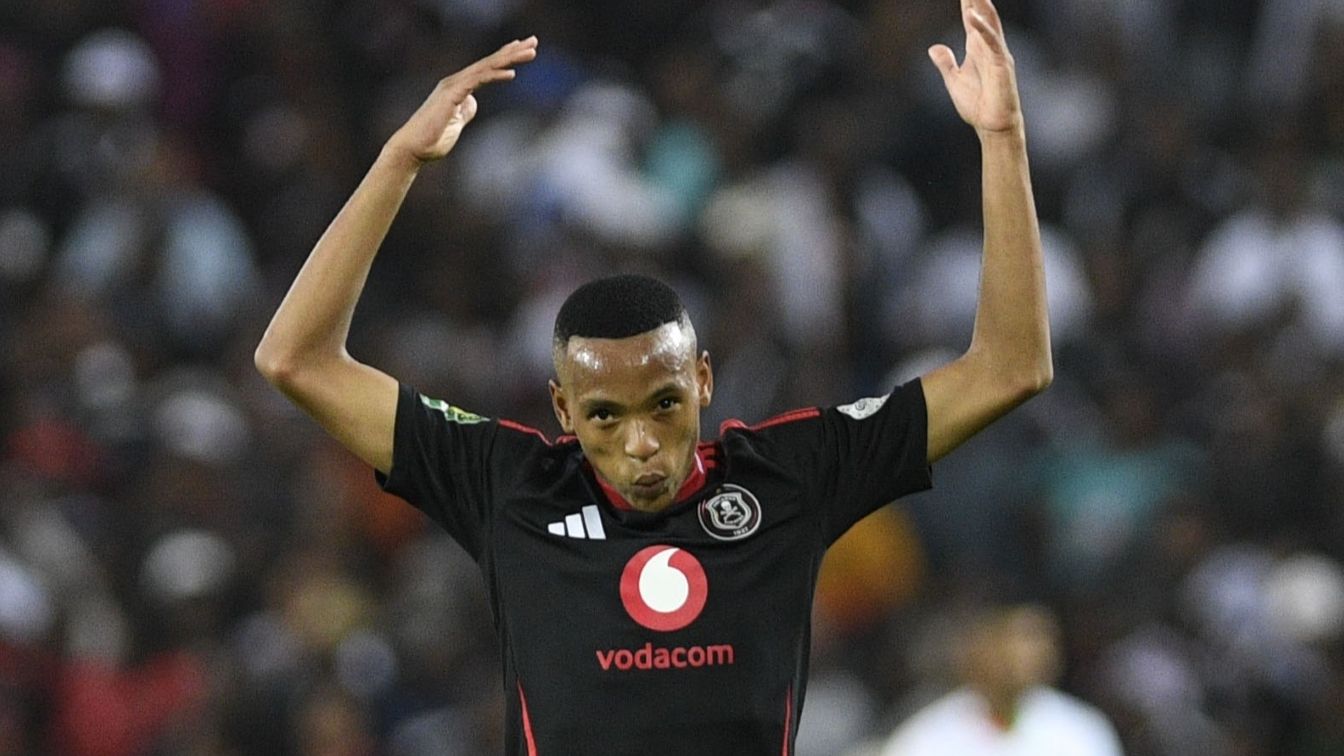Relebohile Mofokeng's father reveals his desire to see Orlando Pirates' star  leave for Europe - 'I don't want to see him in PSL again' | Goal.com South  Africa