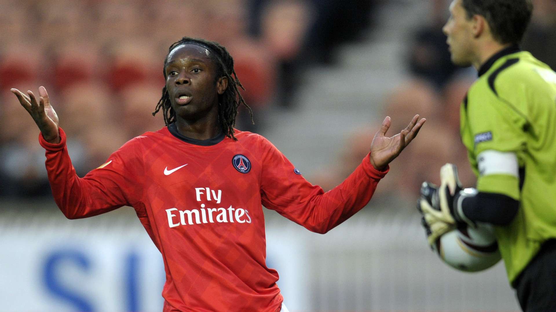 Peguy Luyindula PSG 30092010