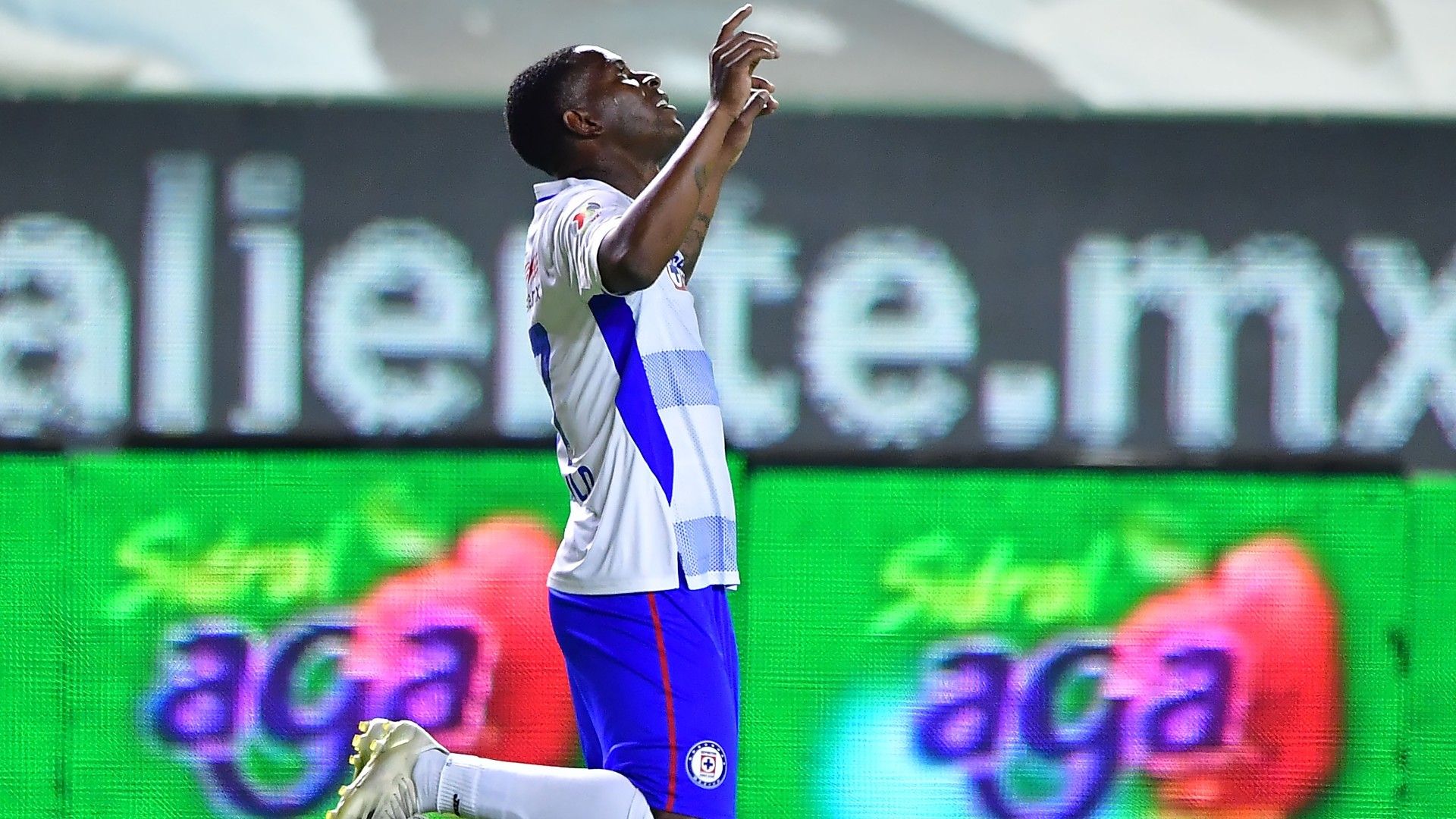 Bryan Angulo Cruz Azul