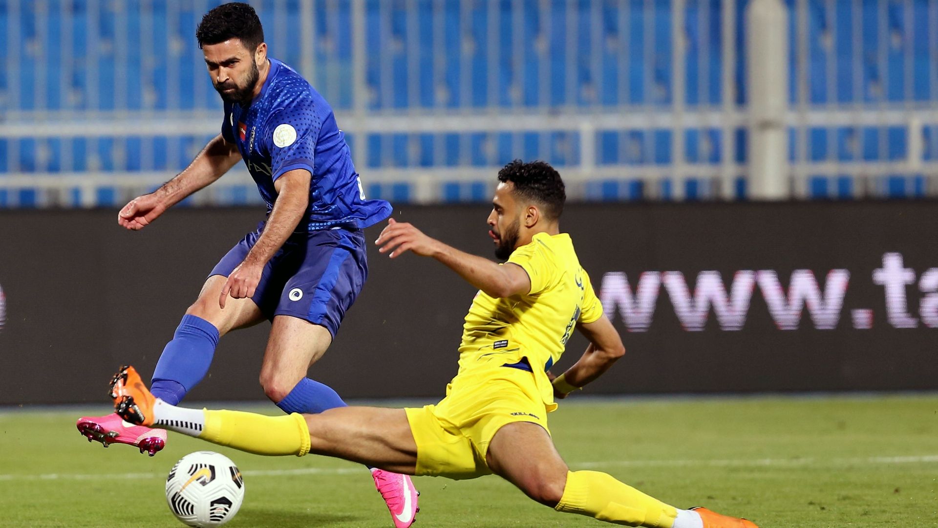 عمر خربين الهلال التعاون الدوري السعودي 2020-2021