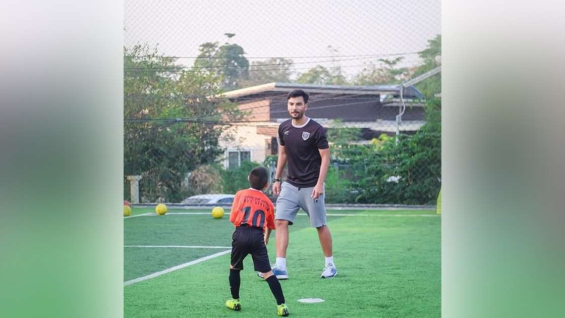 เกียรติประวุฒิ