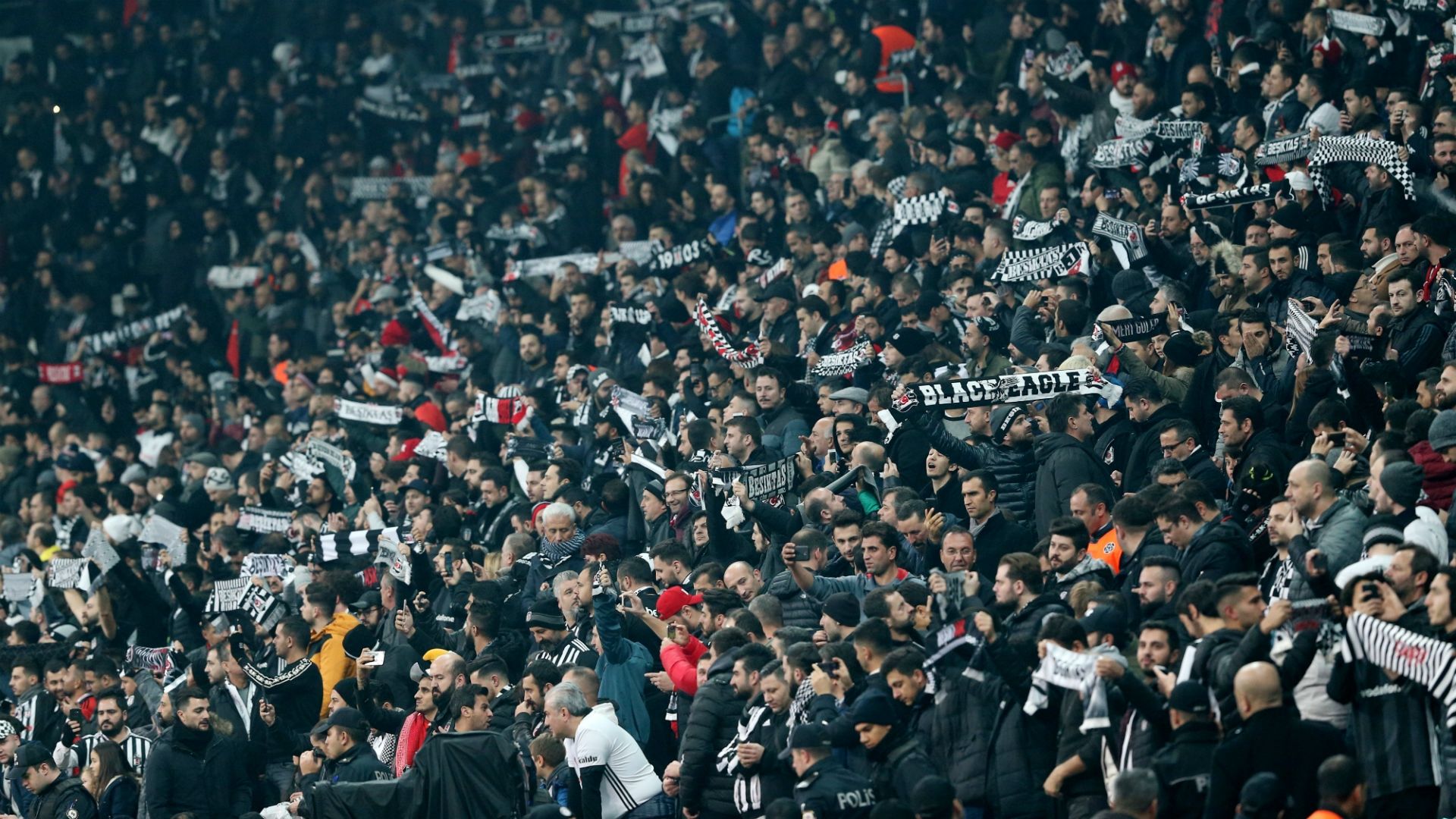 Besiktas fans 12022018