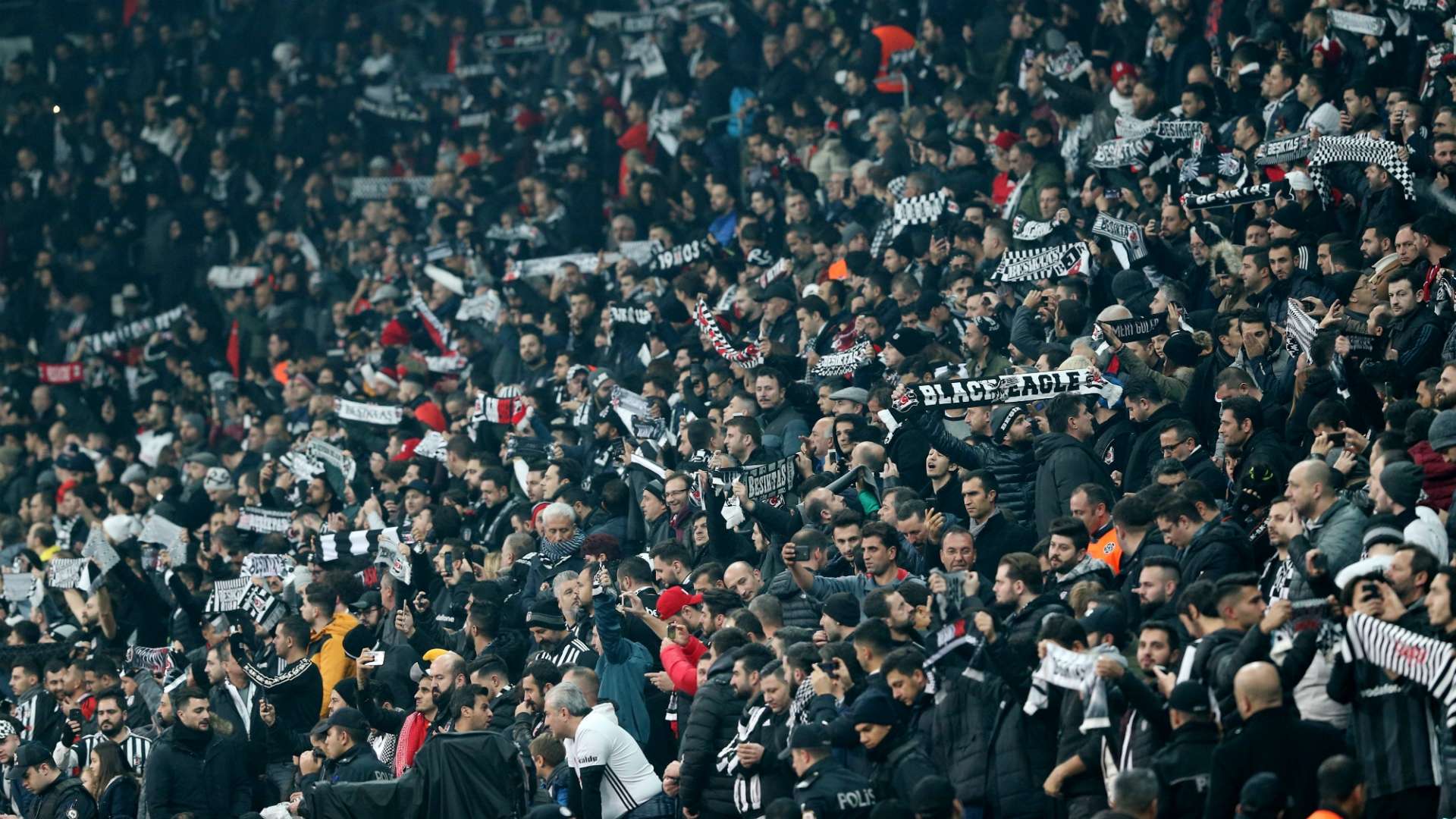 Besiktas fans 12022018