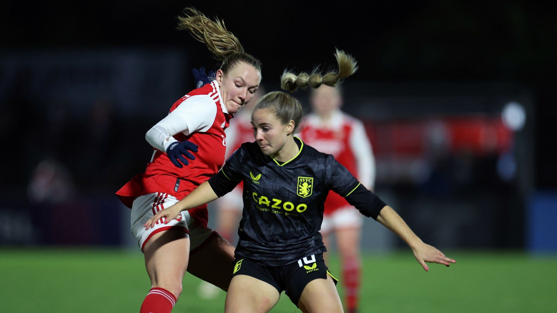 Olivia McLoughlin Aston Villa Frida Maanum Arsenal Women 2022-23