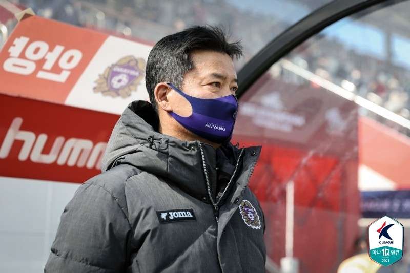 안양 이우형 감독