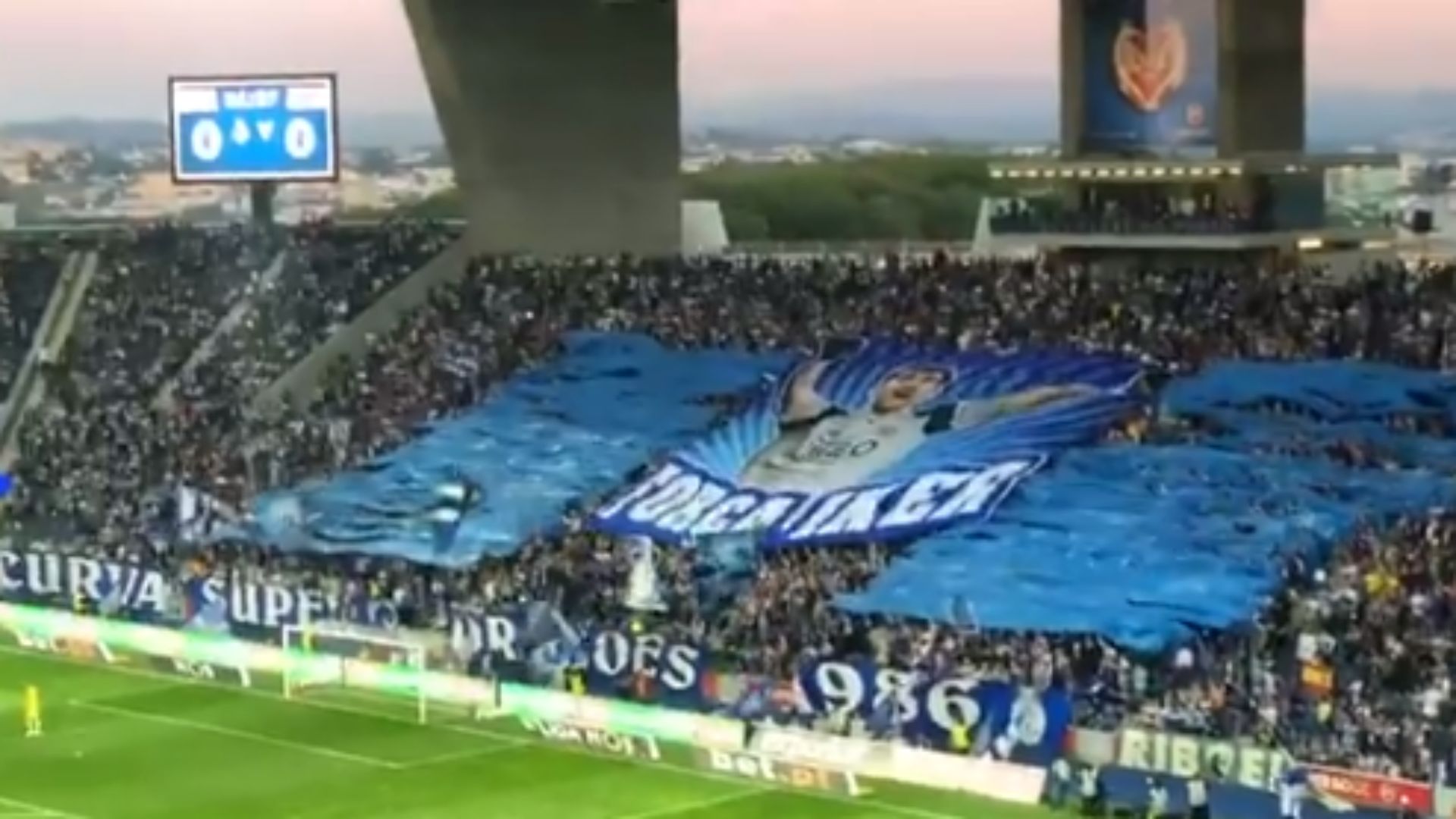 Iker Casillas homenaje Porto