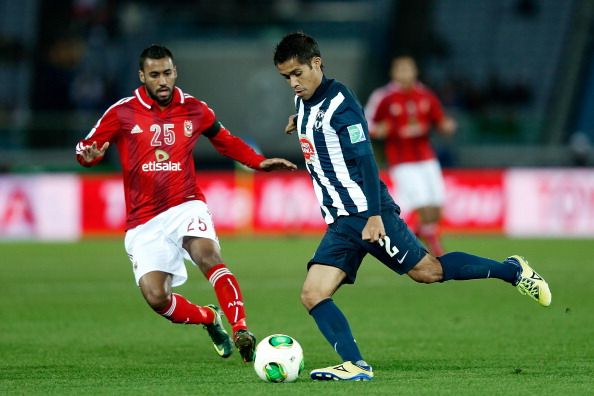 Severo Meza y Hossam Ashour en el Monterrey/Al-Ahly