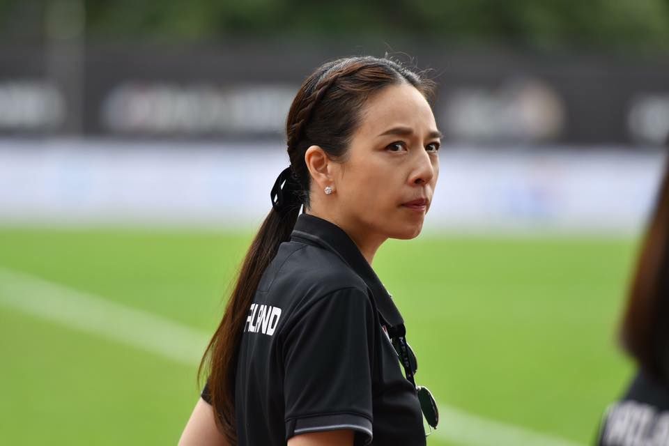 นวลพรรณ ล่ำซำ