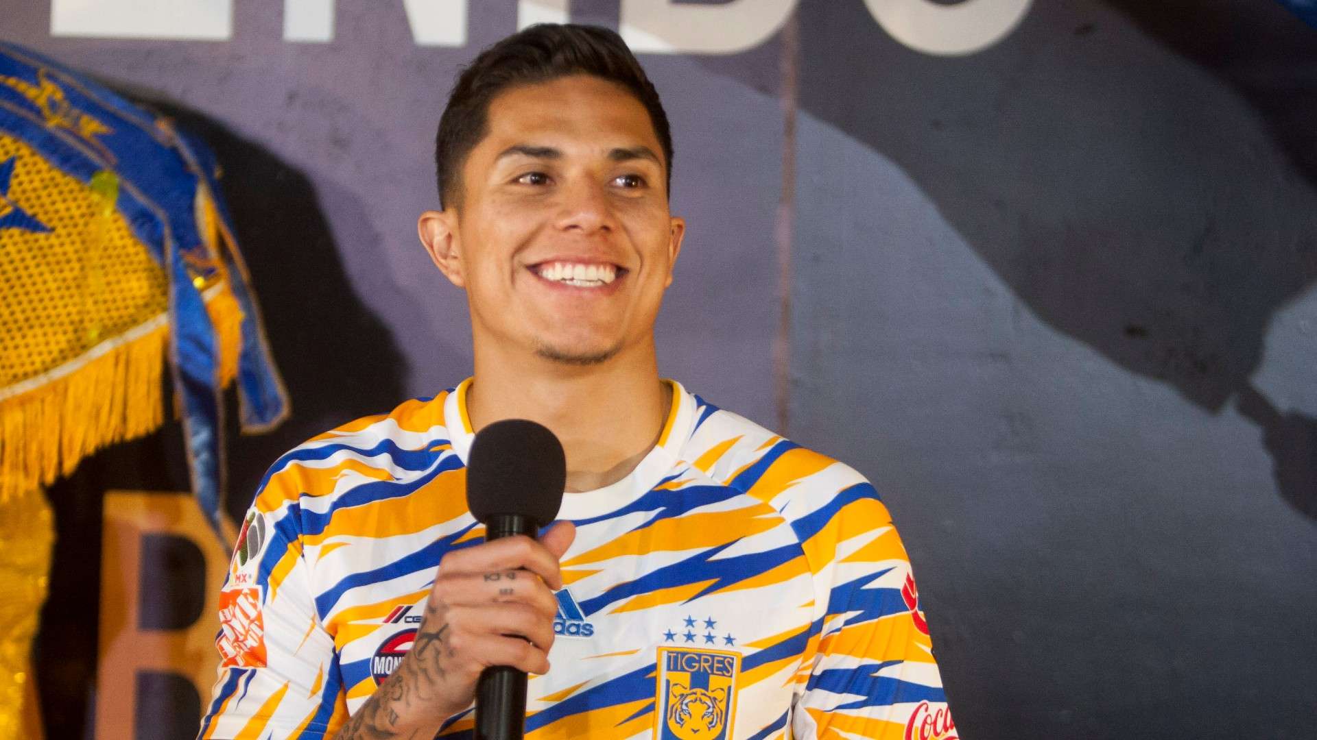Carlos Salcedo Tigres