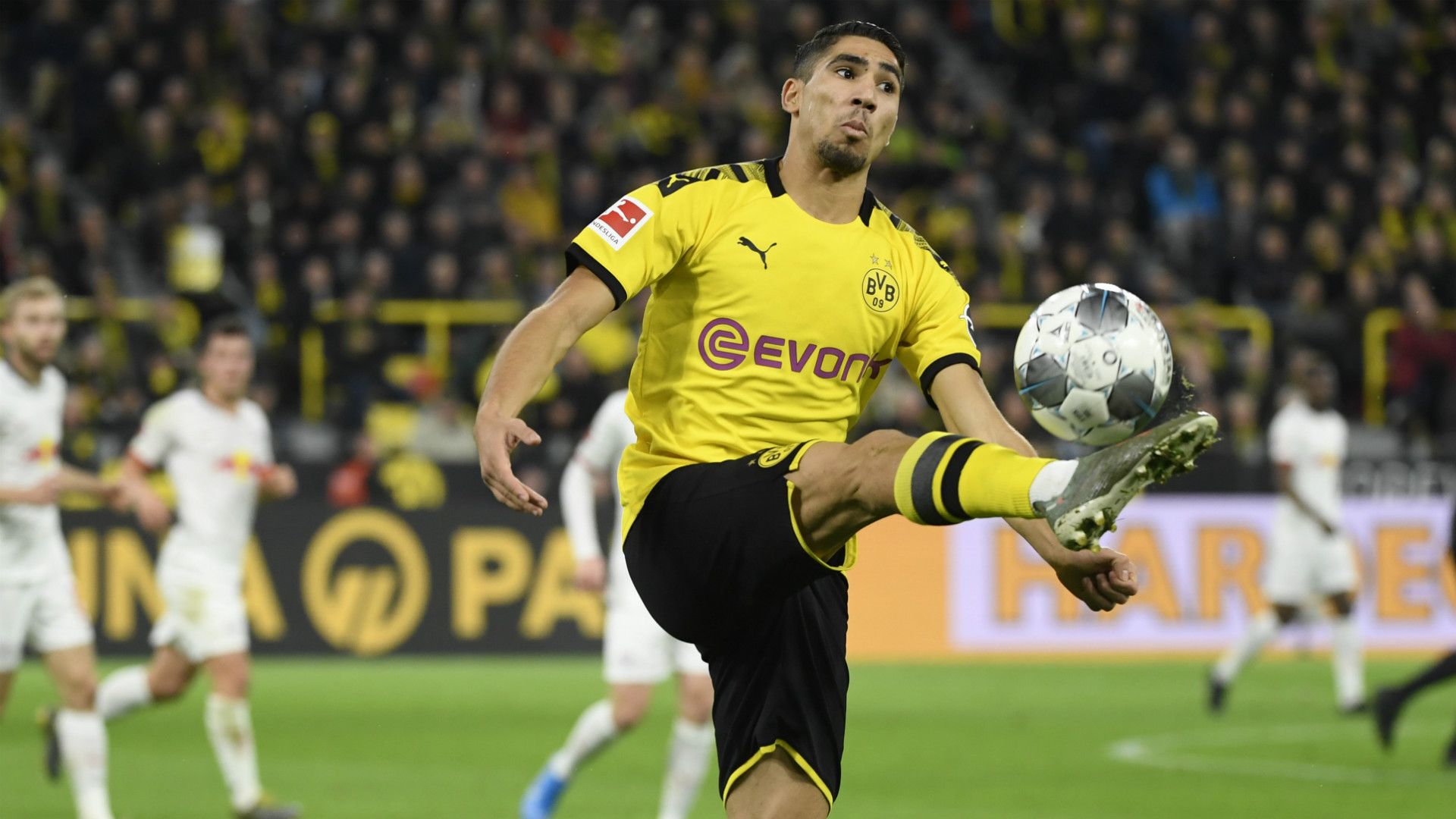 Achraf Hakimi BVB 17122019